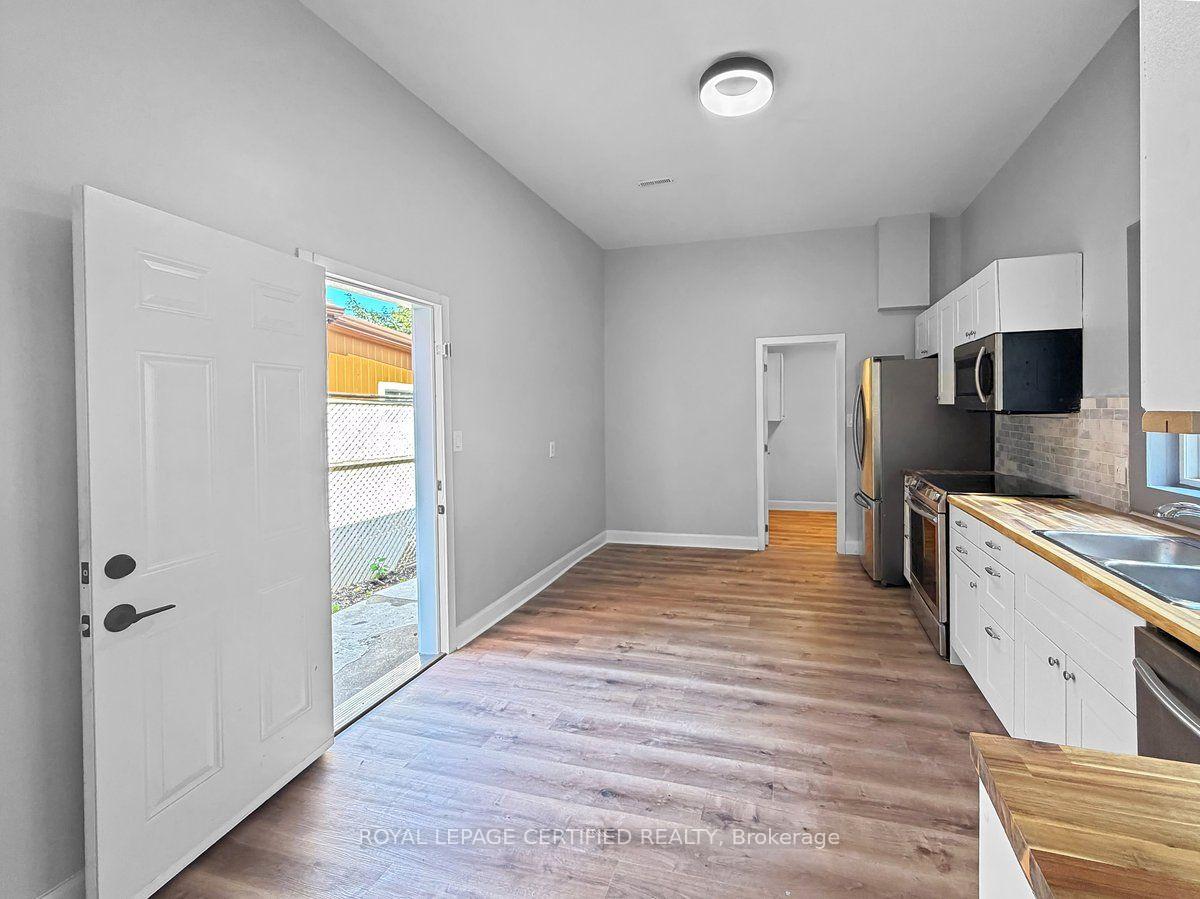 Photo 15 of 176 Emerald Street N, Hamilton, Landsdale — HOMEH