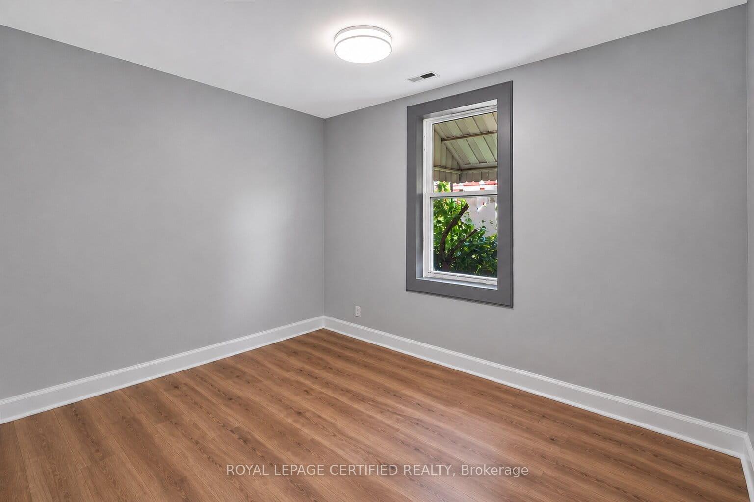 Photo 18 of 176 Emerald Street N, Hamilton, Landsdale — HOMEH