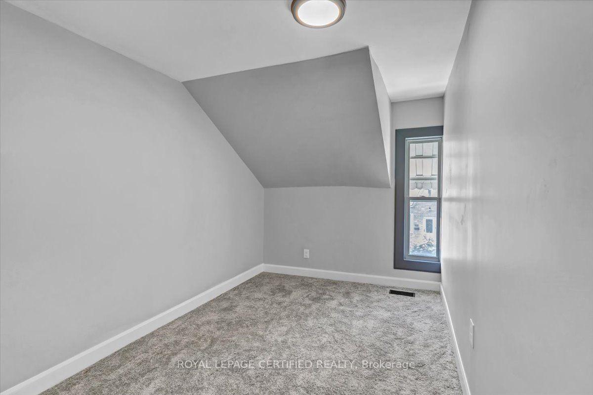 Photo 29 of 176 Emerald Street N, Hamilton, Landsdale — HOMEH
