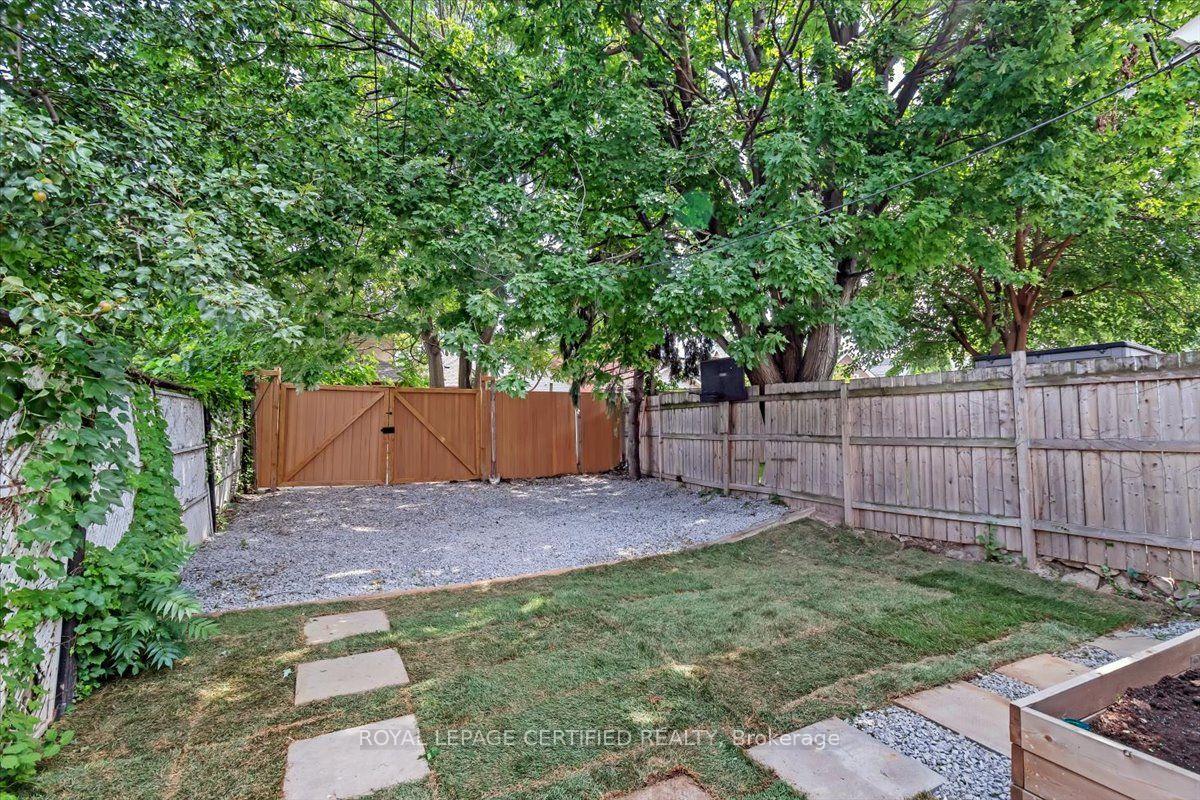 Photo 34 of 176 Emerald Street N, Hamilton, Landsdale — HOMEH