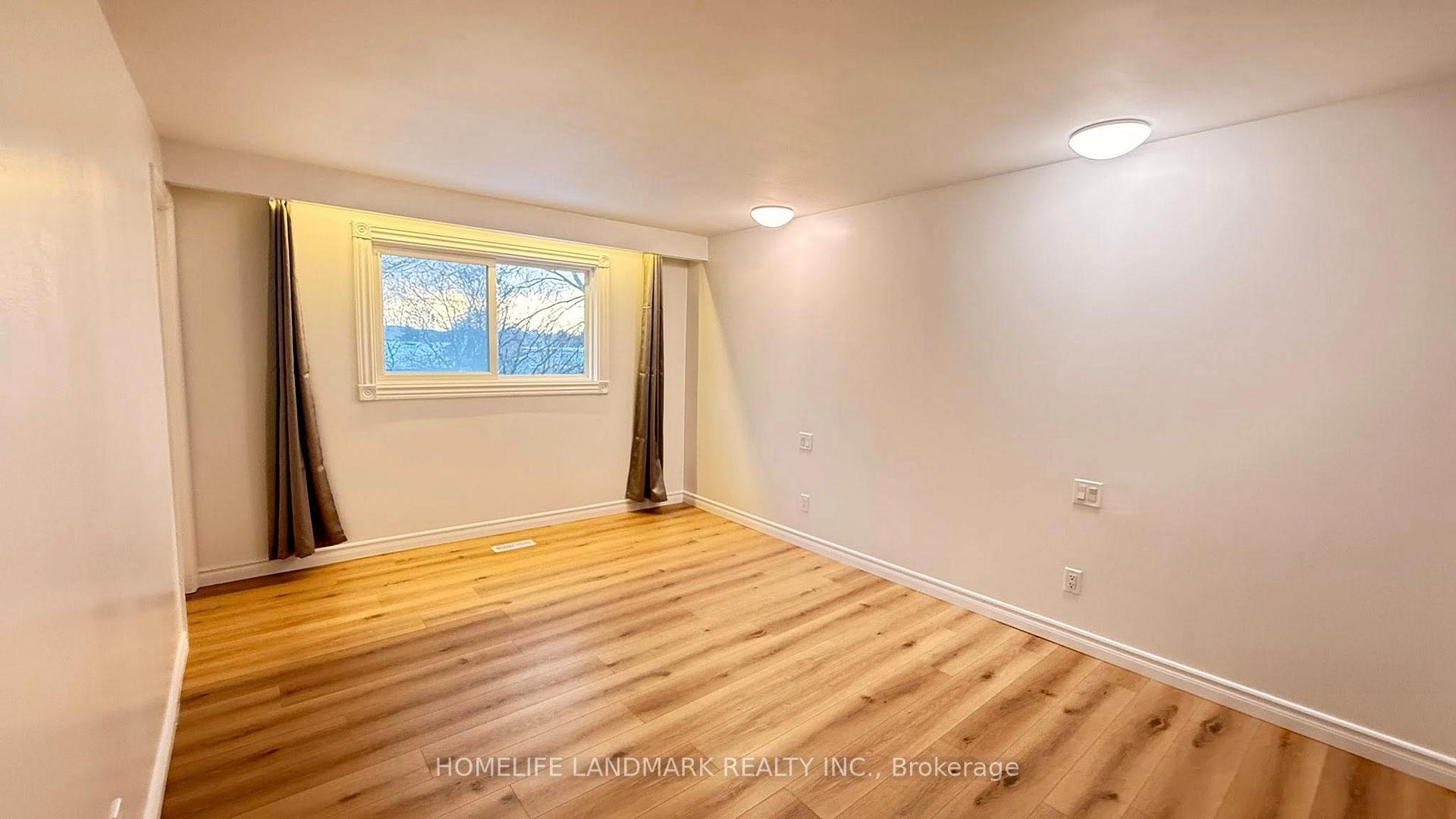 Photo 7 of 26 Kentish Crescent, Scarborough, Agincourt South-Malvern West — HOMEH