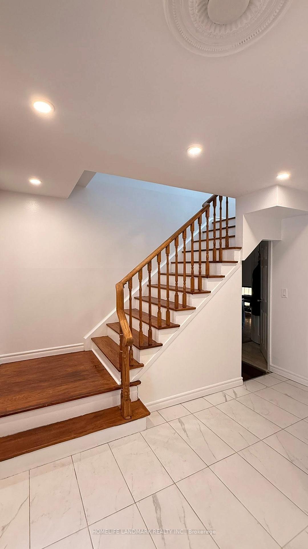 Photo 13 of 26 Kentish Crescent, Scarborough, Agincourt South-Malvern West — HOMEH