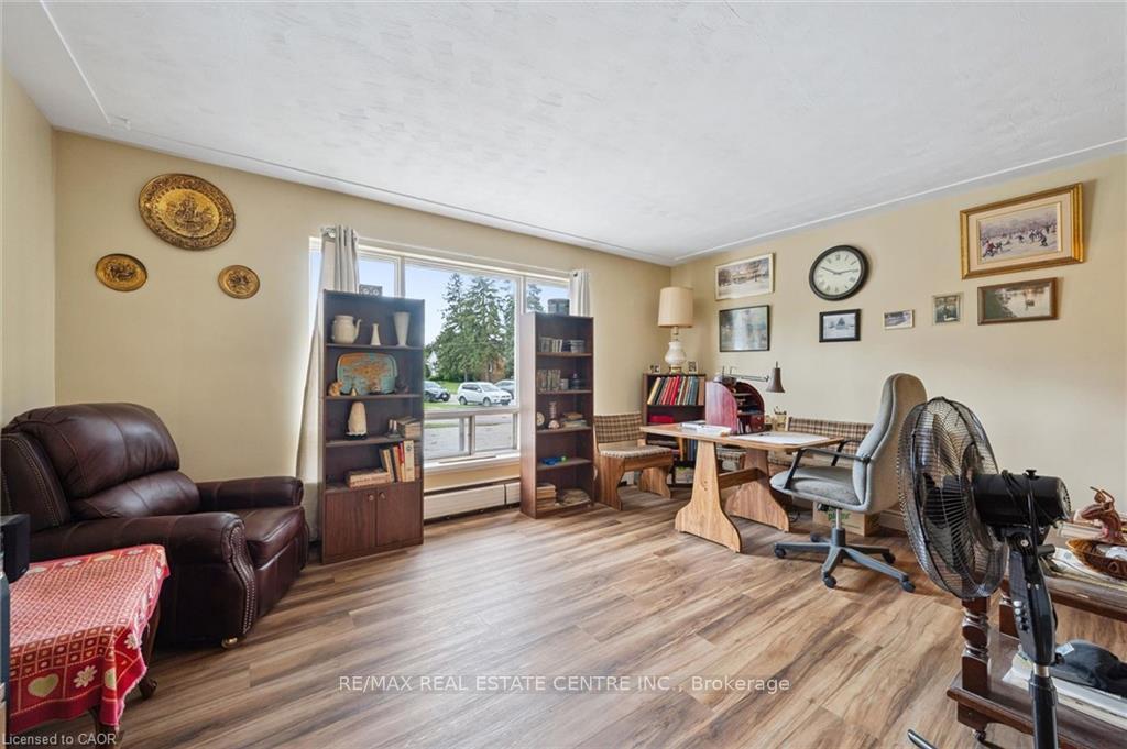Photo 10 of 25 Walton Avenue, Kitchener, Vanier - Kitchener — HOMEH