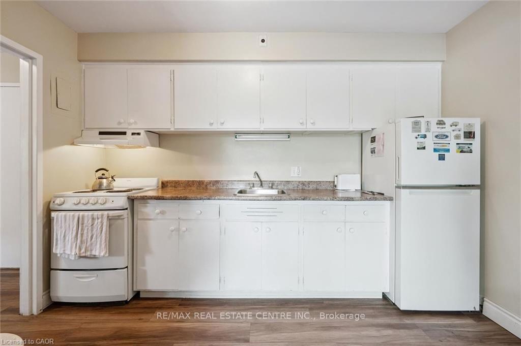 Photo 12 of 25 Walton Avenue, Kitchener, Vanier - Kitchener — HOMEH