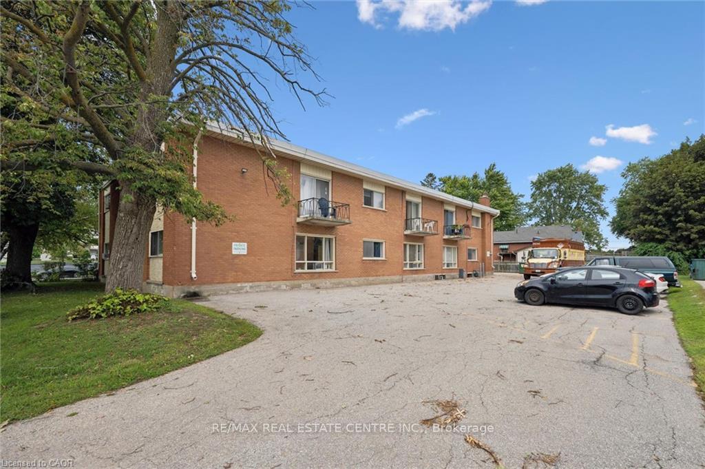 Photo 20 of 25 Walton Avenue, Kitchener, Vanier - Kitchener — HOMEH