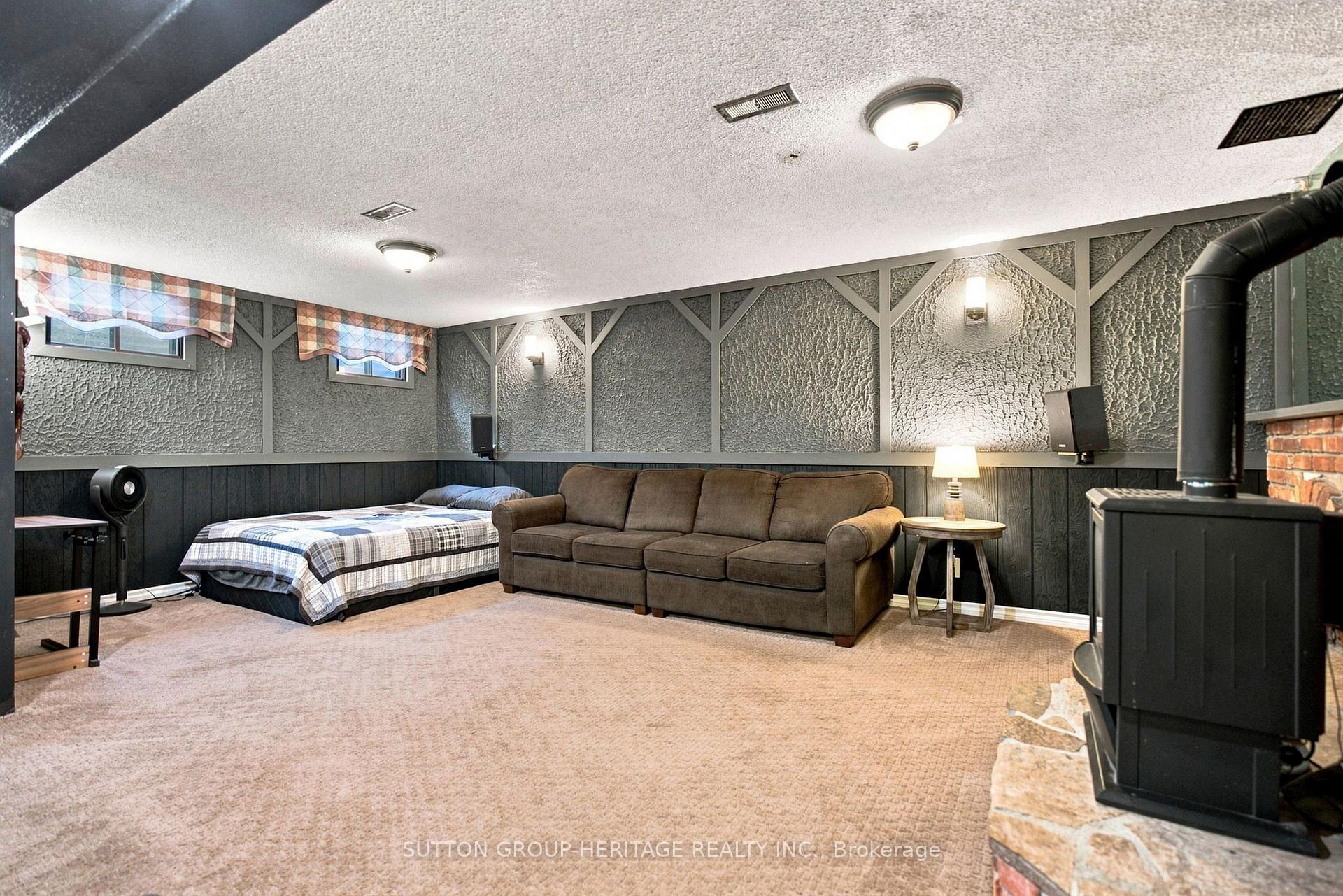 Photo 20 of 843 Carnation Court, Oshawa, Donevan — HOMEH