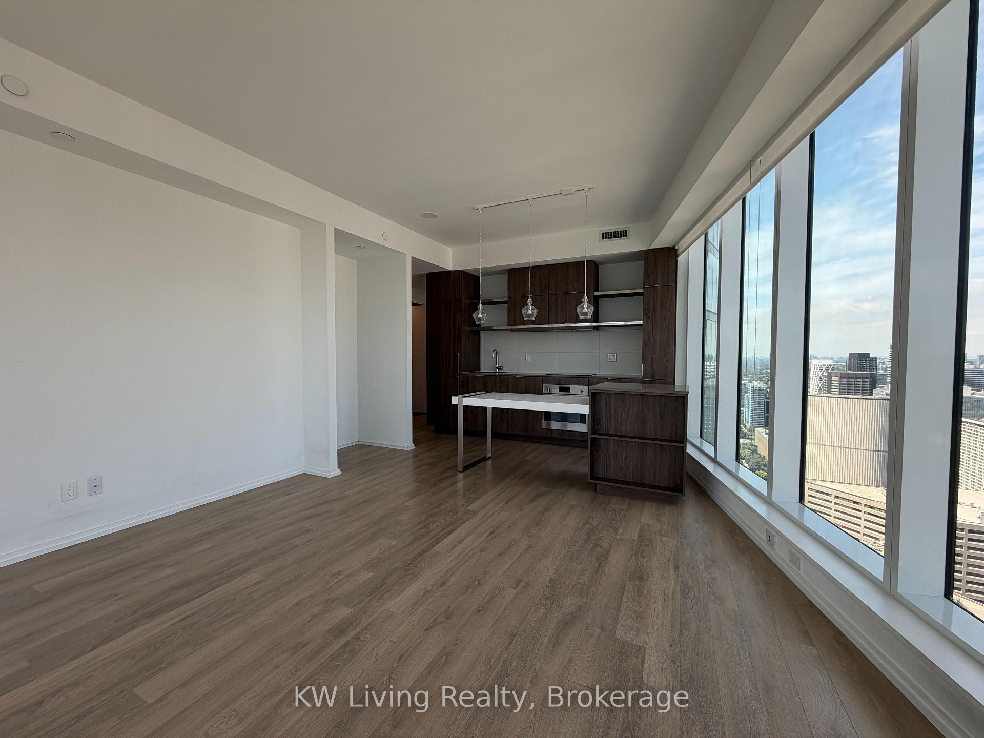 Front of Unit 3902, 197 Yonge St Street