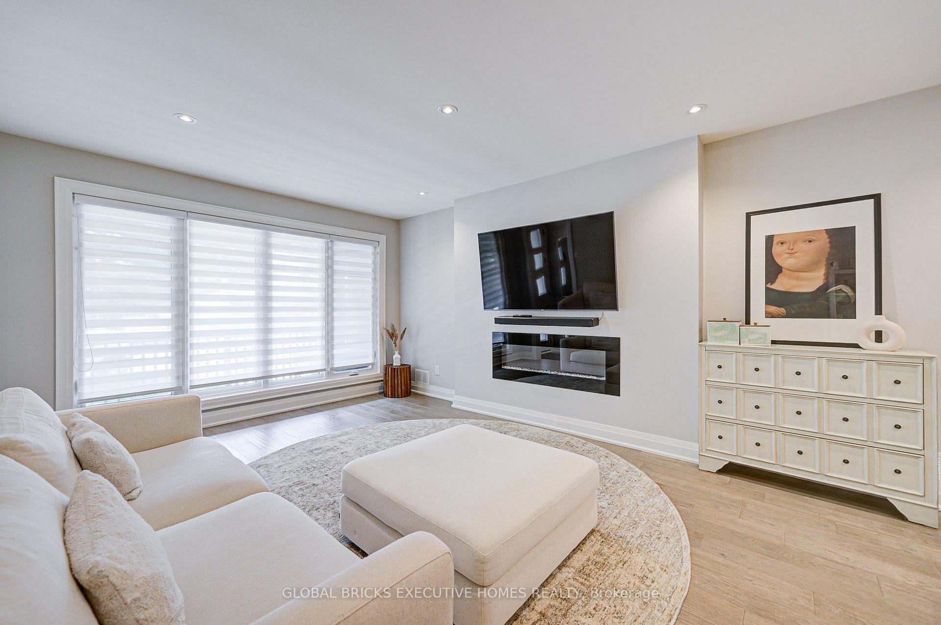 Photo 6 of 6 Cardigan Road, Etobicoke, Stonegate-Queensway — HOMEH