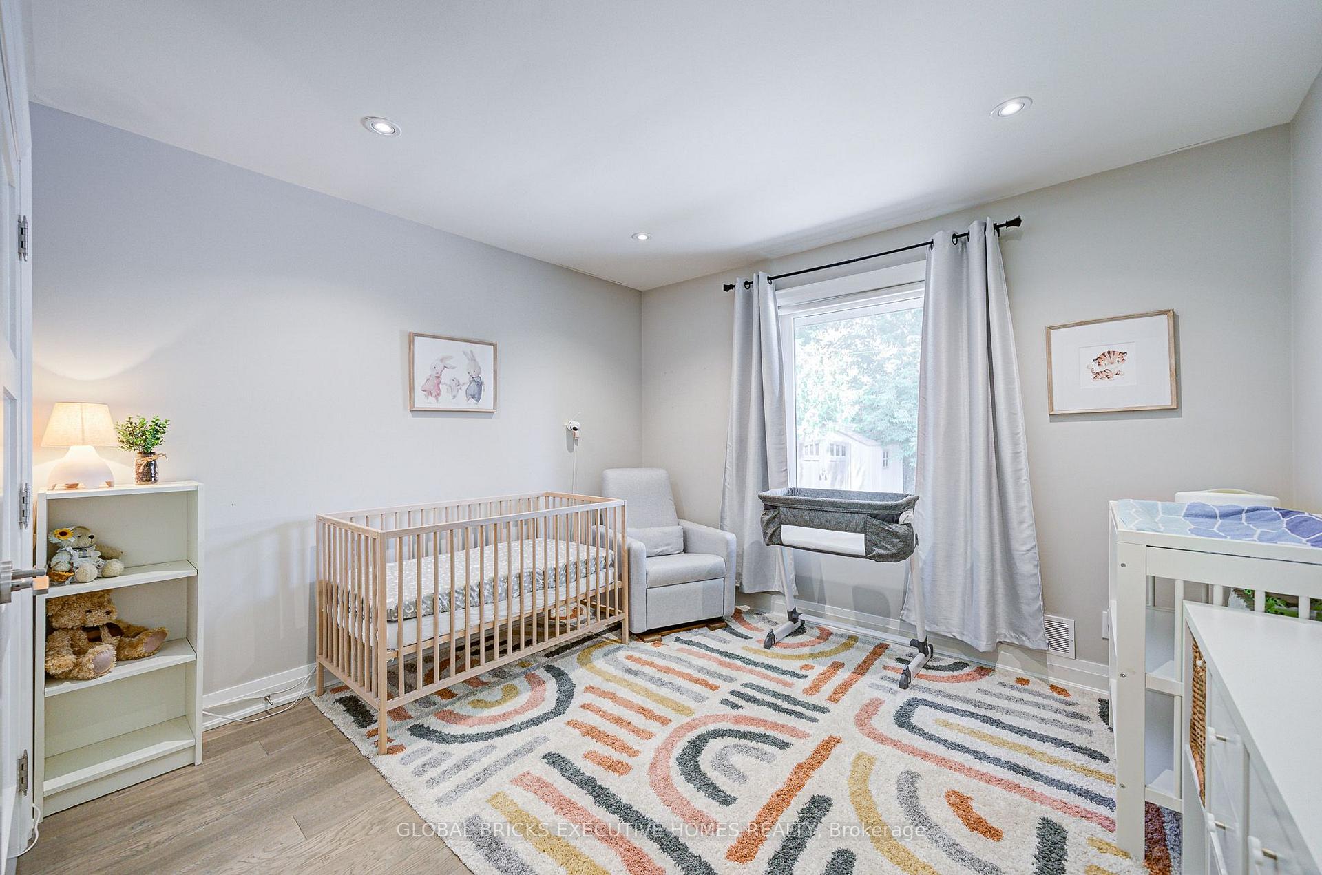 Photo 15 of 6 Cardigan Road, Etobicoke, Stonegate-Queensway — HOMEH