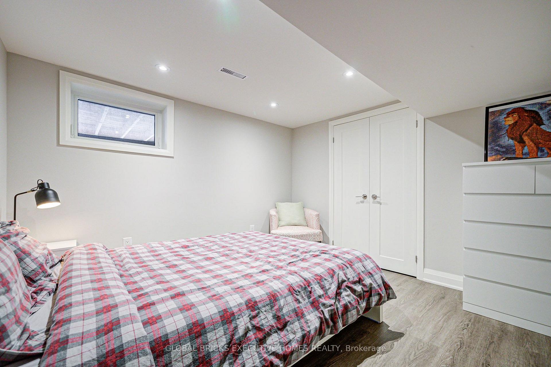 Photo 26 of 6 Cardigan Road, Etobicoke, Stonegate-Queensway — HOMEH
