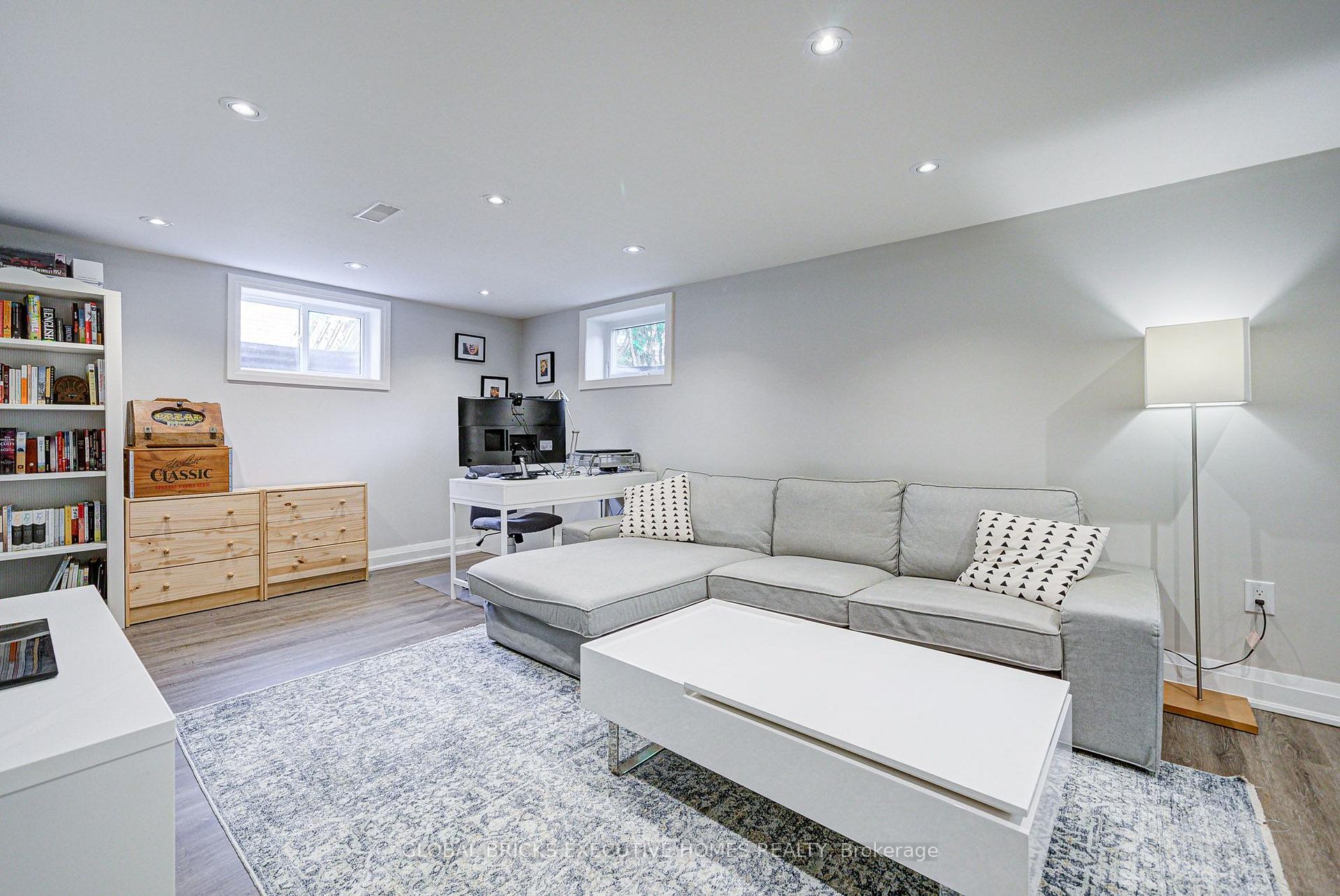 Photo 31 of 6 Cardigan Road, Etobicoke, Stonegate-Queensway — HOMEH