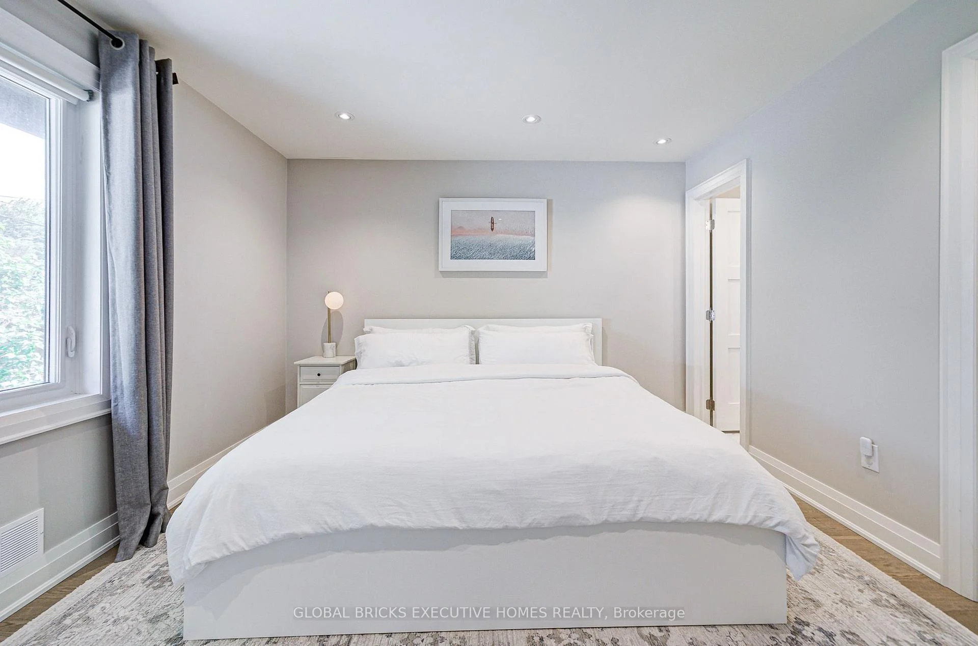 Photo 18 of 6 Cardigan Road, Etobicoke, Stonegate-Queensway — HOMEH