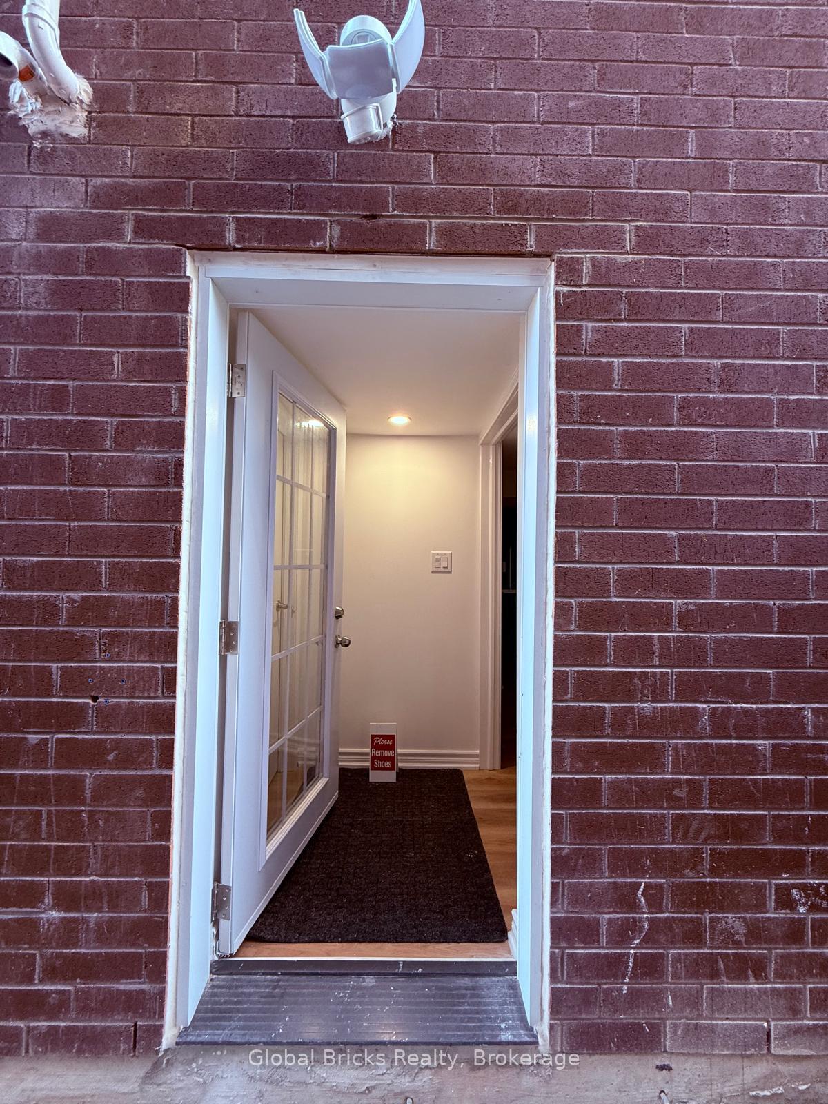 Photo 2 of 1033 Trailsview Avenue, Cobourg — HOMEH