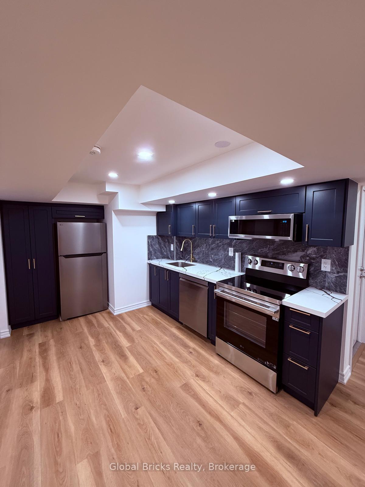 Photo 6 of 1033 Trailsview Avenue, Cobourg — HOMEH