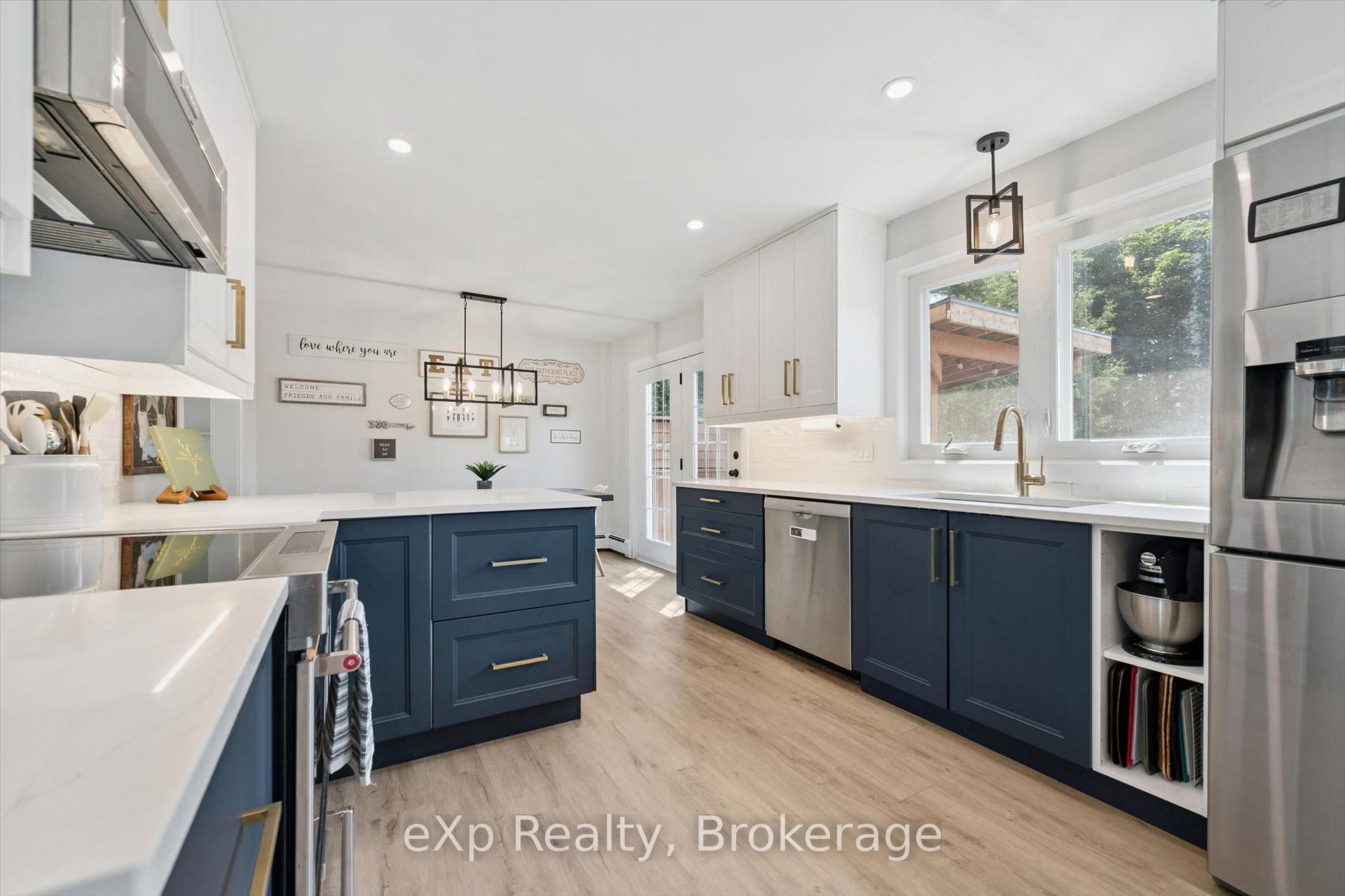 Photo 15 of 17 Carmine Place, Guelph, Victoria North — HOMEH