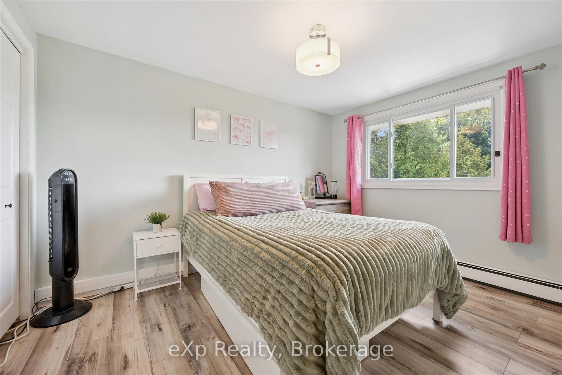 Photo 23 of 17 Carmine Place, Guelph, Victoria North — HOMEH