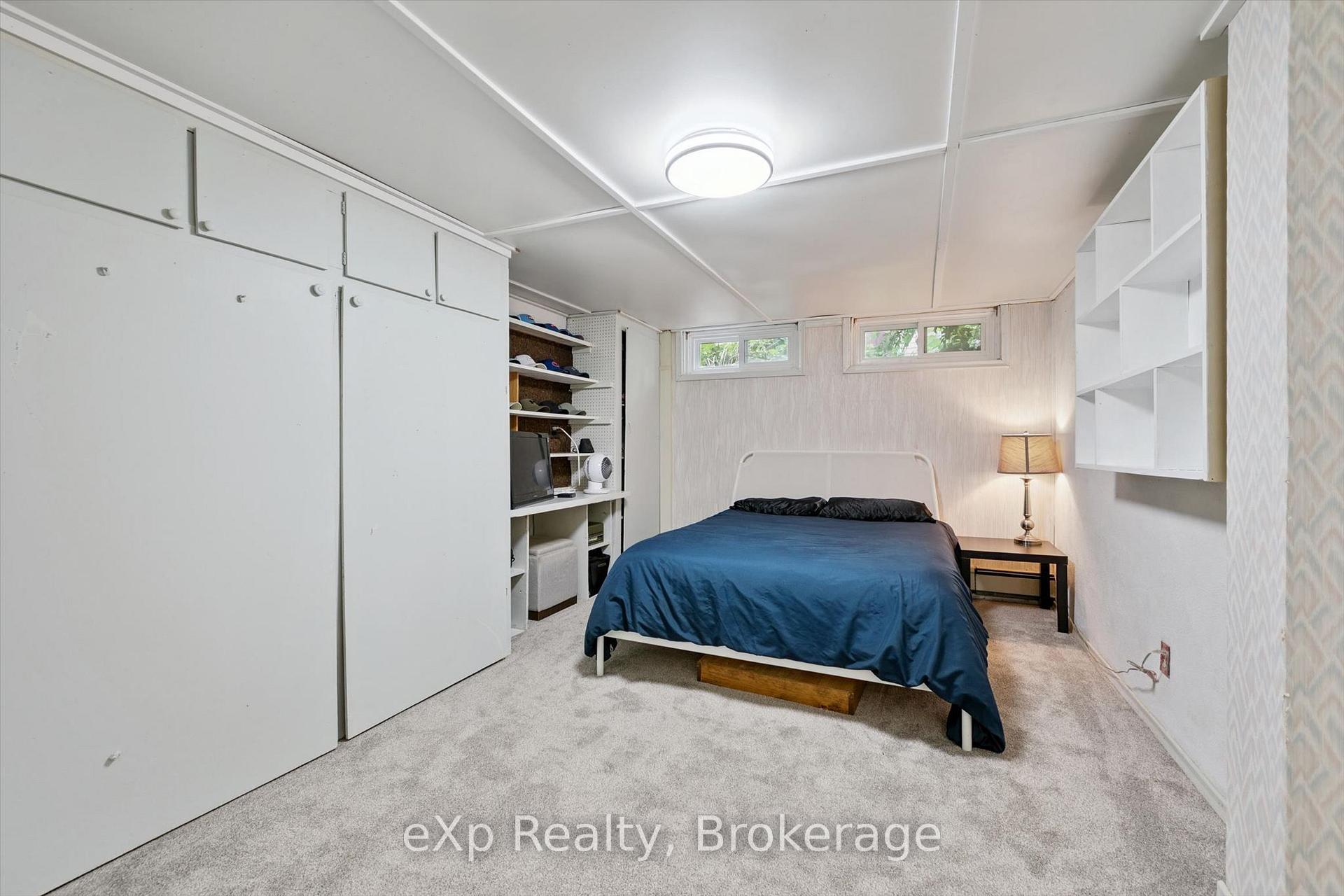 Photo 33 of 17 Carmine Place, Guelph, Victoria North — HOMEH