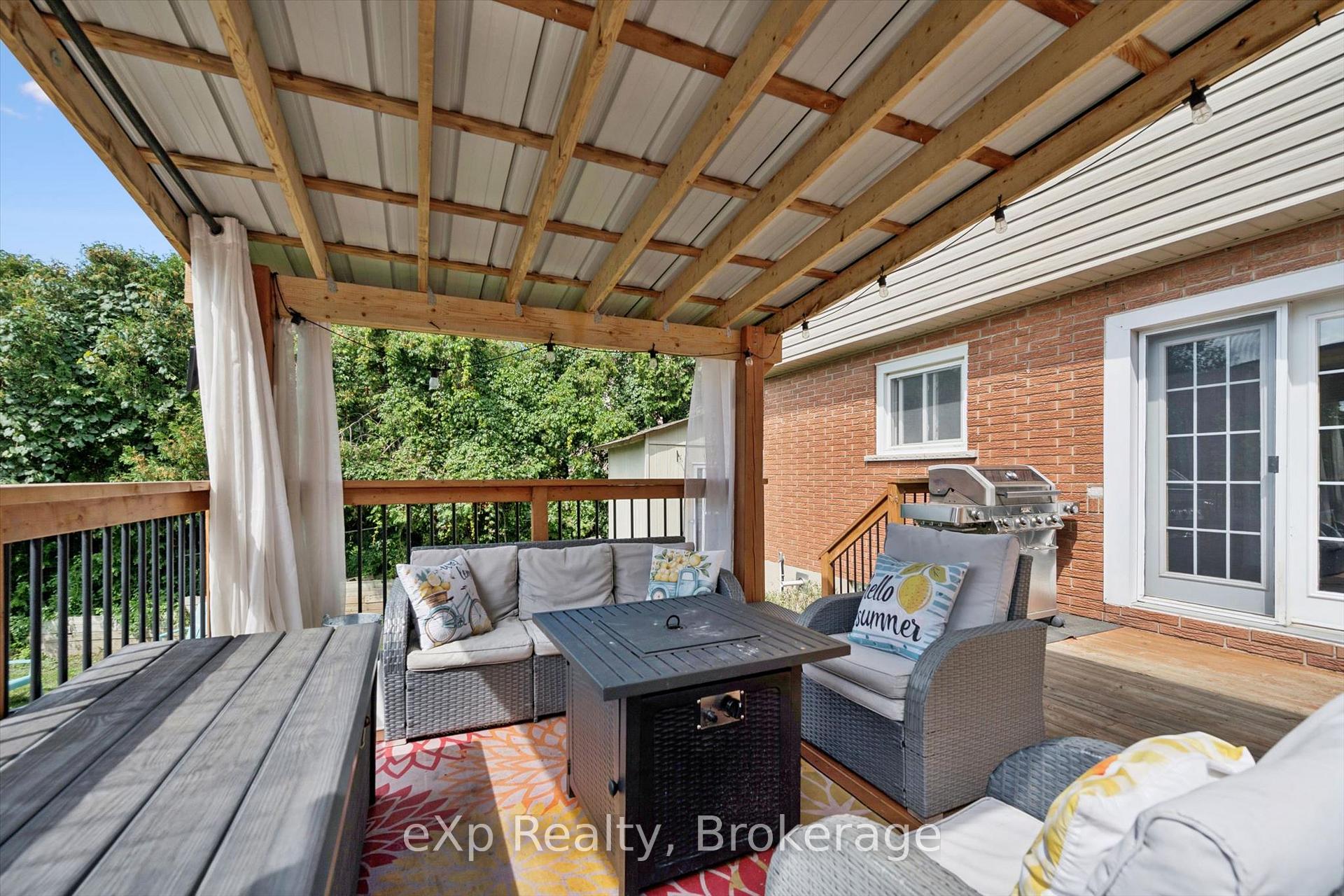 Photo 37 of 17 Carmine Place, Guelph, Victoria North — HOMEH