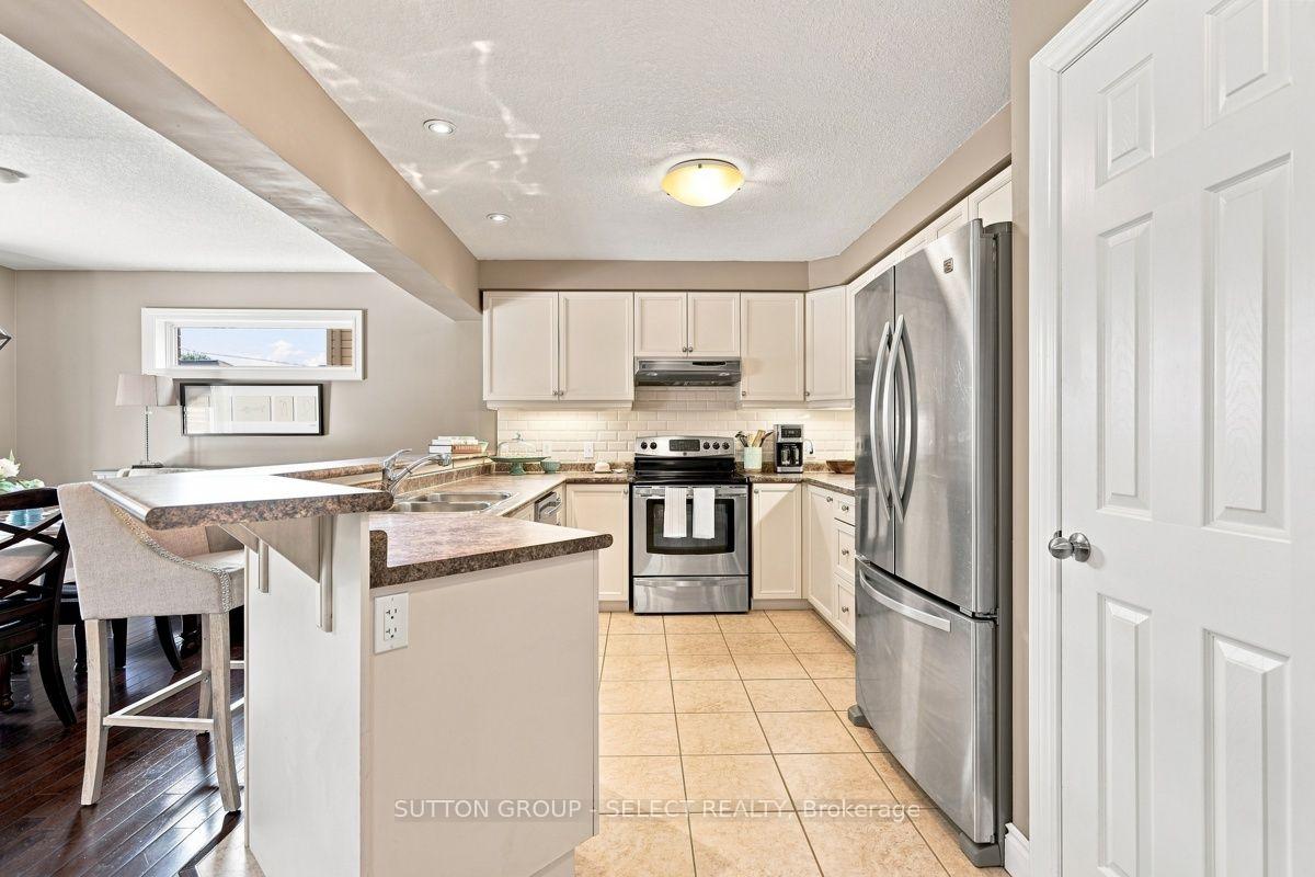Photo 5 of 1168 Baird Street, London, North M — HOMEH