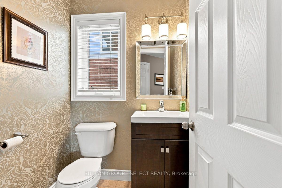 Photo 13 of 1168 Baird Street, London, North M — HOMEH