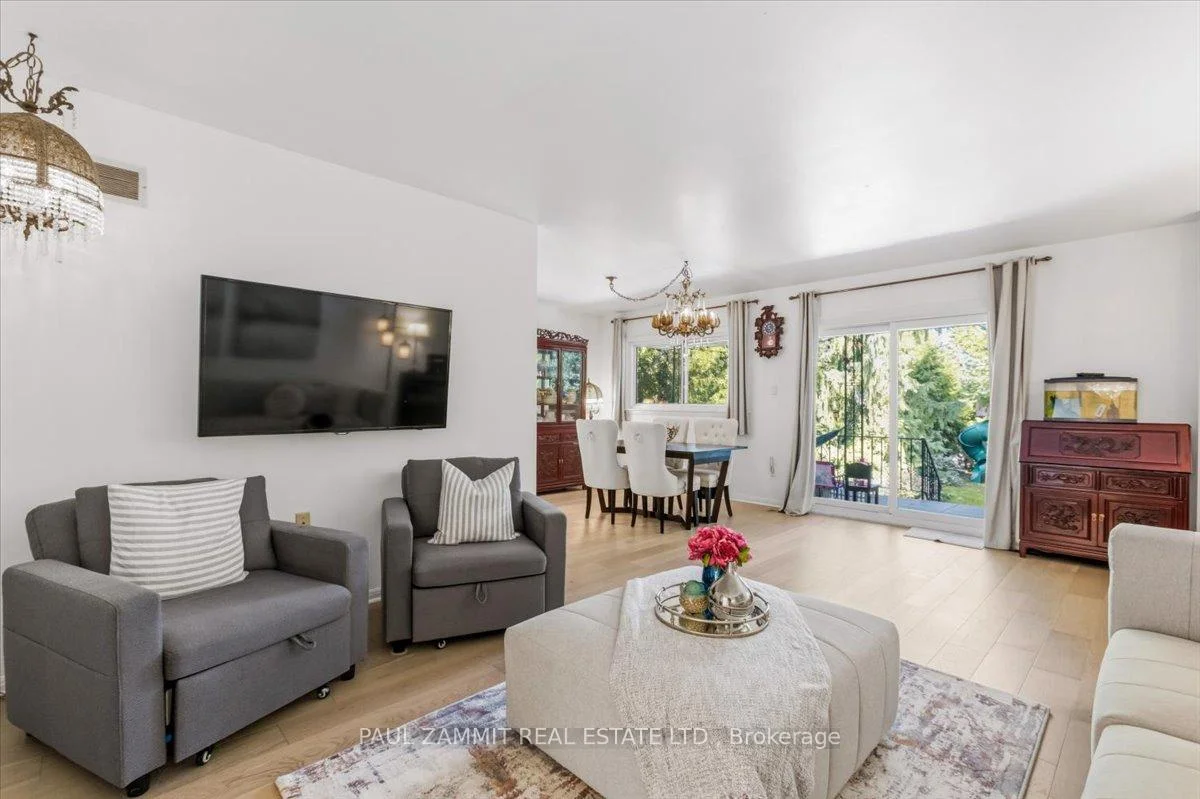 Photo 4 of 46 Castle Harbour Lane, Markham, Bayview Fairway-Bayview Country Club Estates — HOMEH