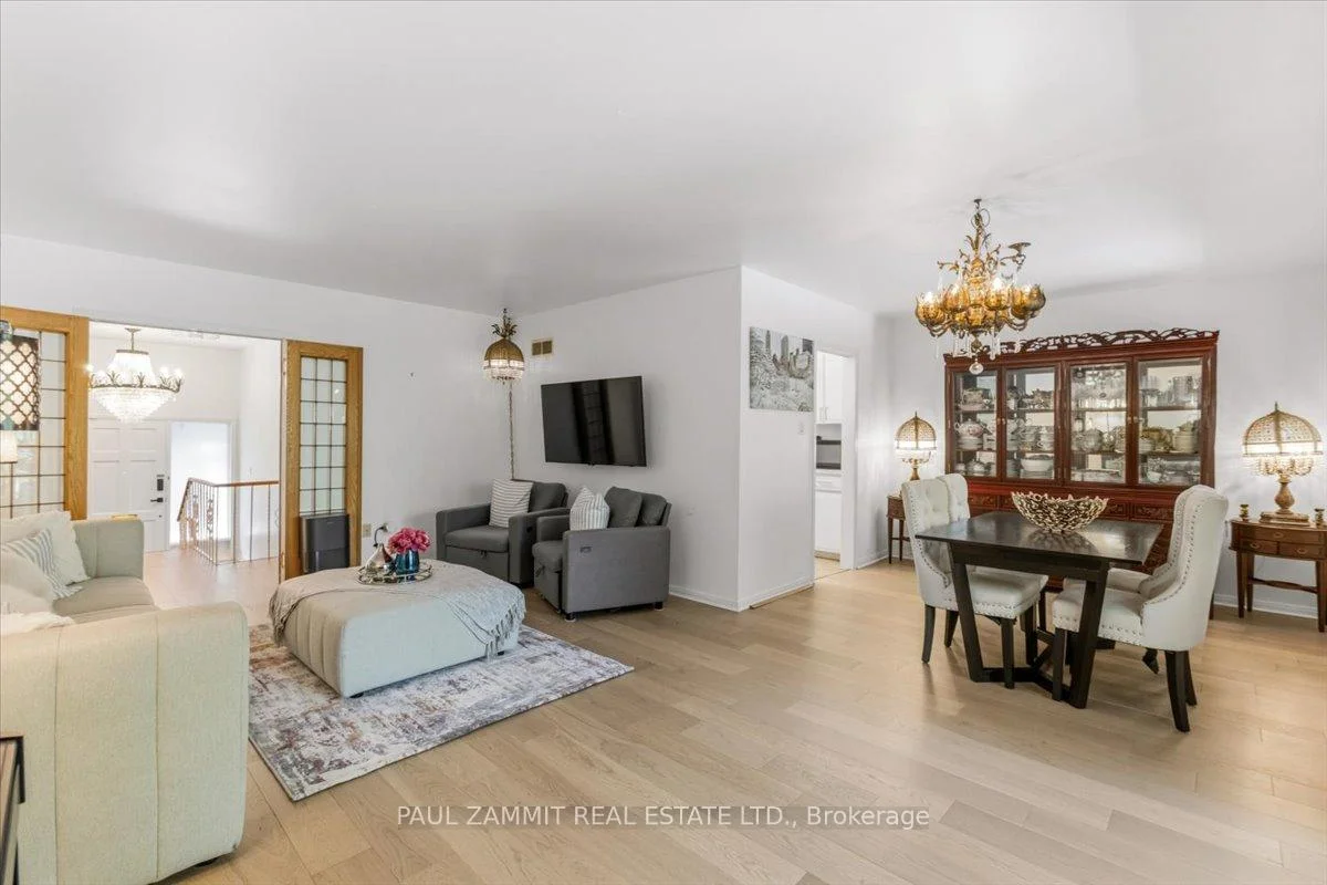 Photo 7 of 46 Castle Harbour Lane, Markham, Bayview Fairway-Bayview Country Club Estates — HOMEH