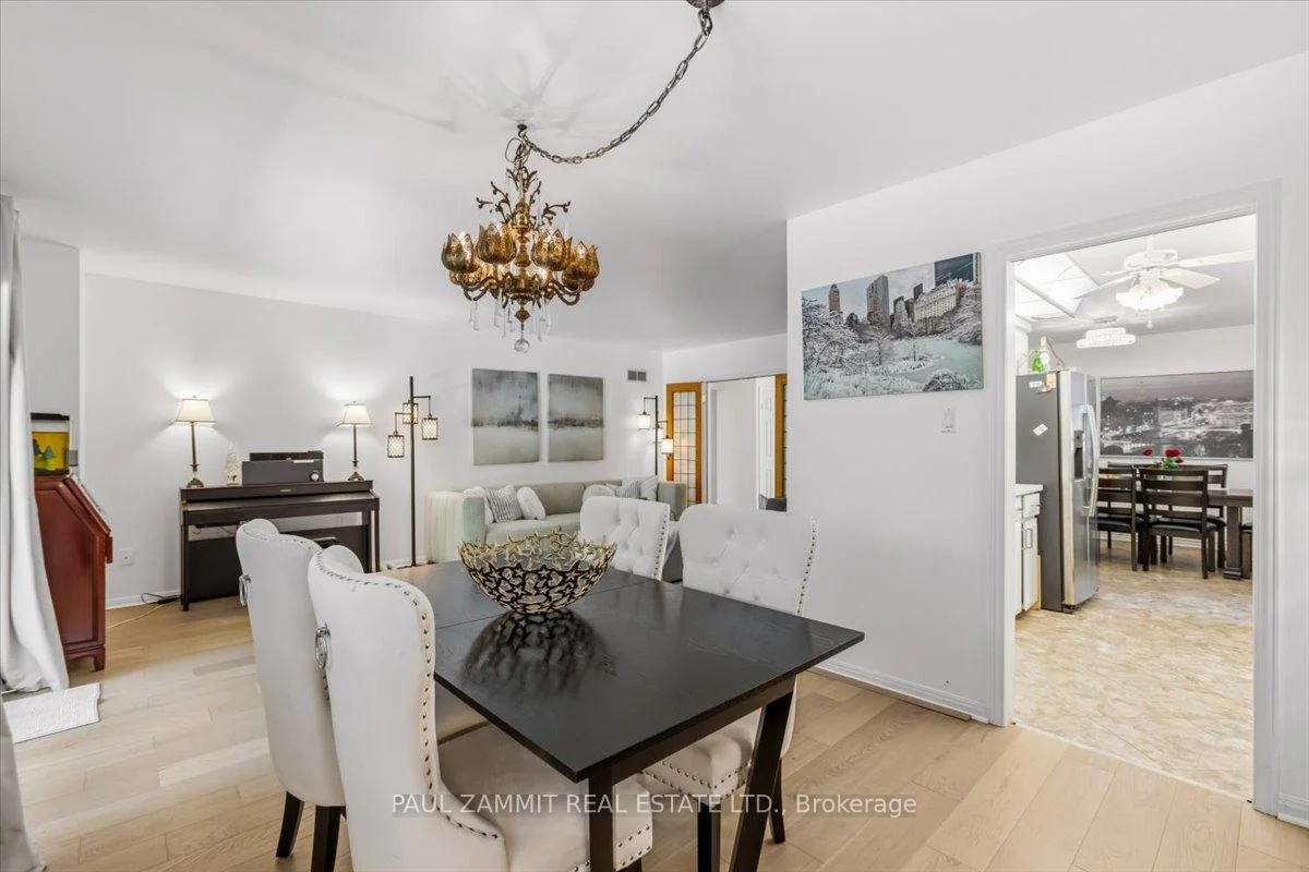 Photo 9 of 46 Castle Harbour Lane, Markham, Bayview Fairway-Bayview Country Club Estates — HOMEH