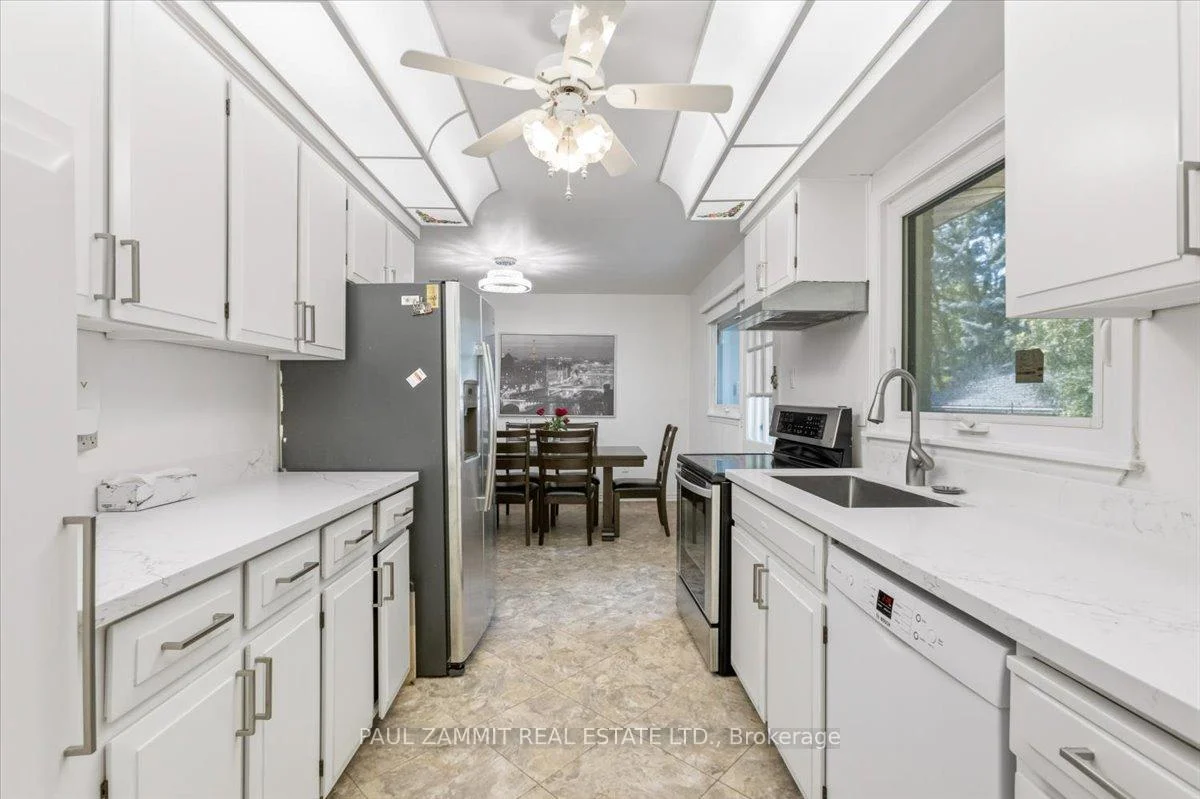 Photo 10 of 46 Castle Harbour Lane, Markham, Bayview Fairway-Bayview Country Club Estates — HOMEH