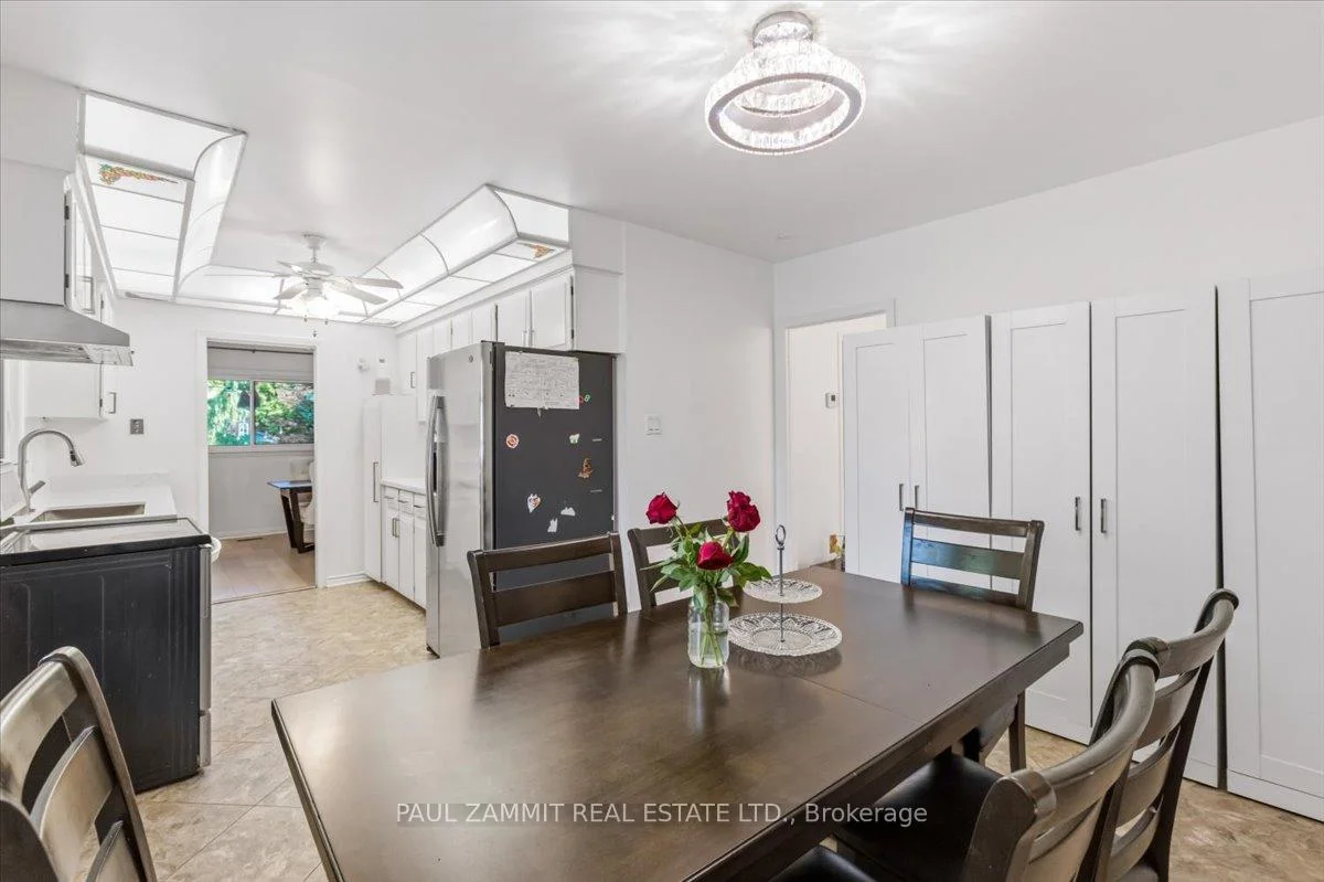 Photo 15 of 46 Castle Harbour Lane, Markham, Bayview Fairway-Bayview Country Club Estates — HOMEH