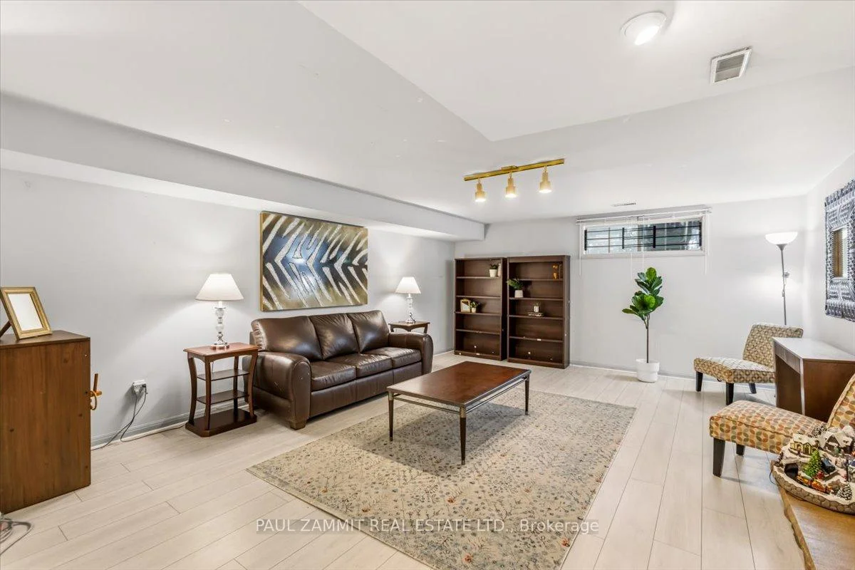 Photo 27 of 46 Castle Harbour Lane, Markham, Bayview Fairway-Bayview Country Club Estates — HOMEH