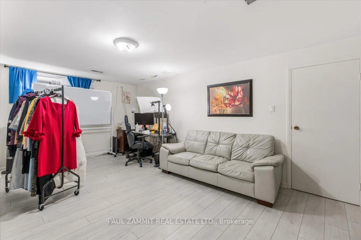 Photo 32 of 46 Castle Harbour Lane, Markham, Bayview Fairway-Bayview Country Club Estates — HOMEH