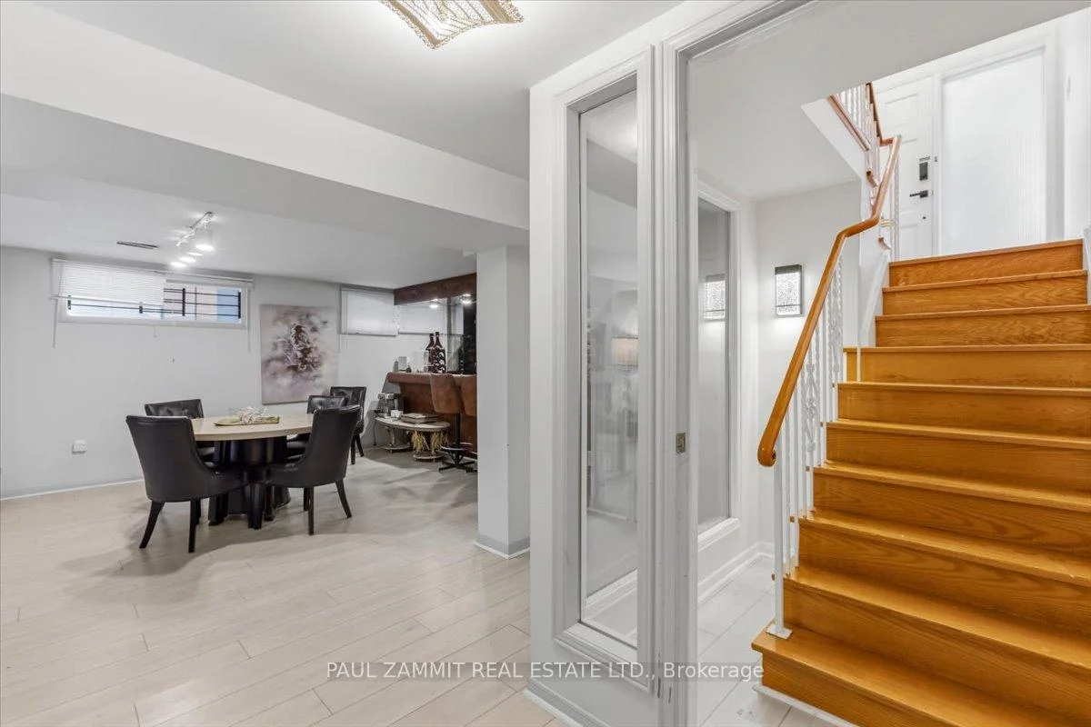 Photo 33 of 46 Castle Harbour Lane, Markham, Bayview Fairway-Bayview Country Club Estates — HOMEH