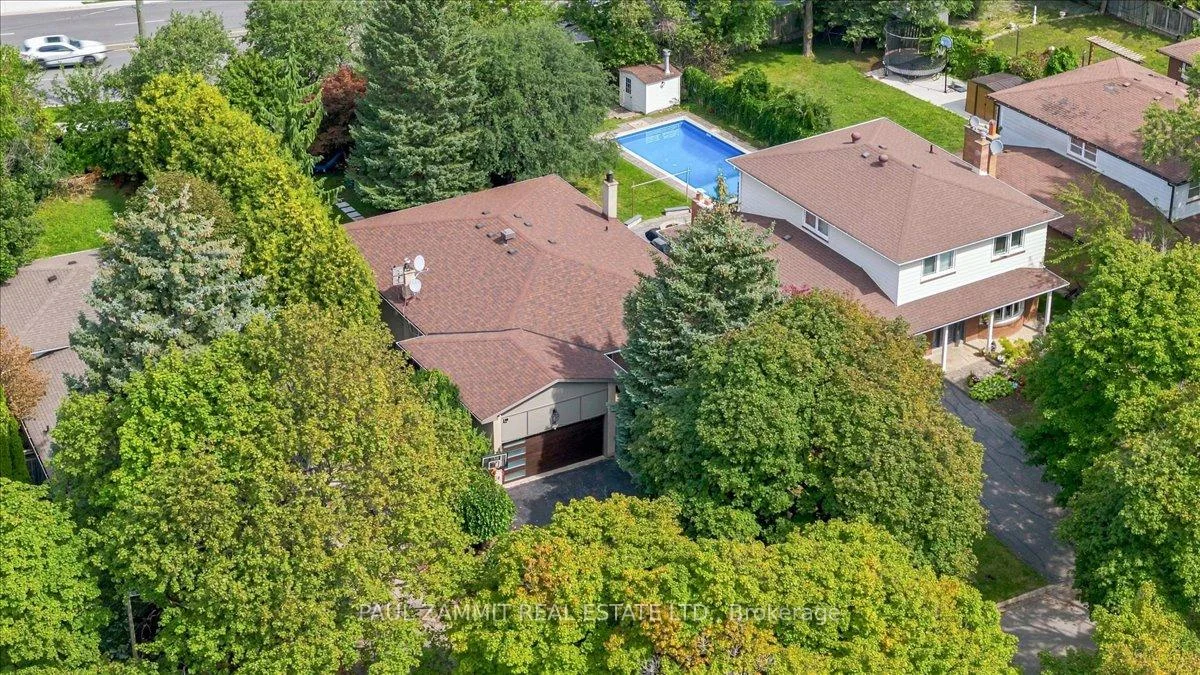 Photo 40 of 46 Castle Harbour Lane, Markham, Bayview Fairway-Bayview Country Club Estates — HOMEH
