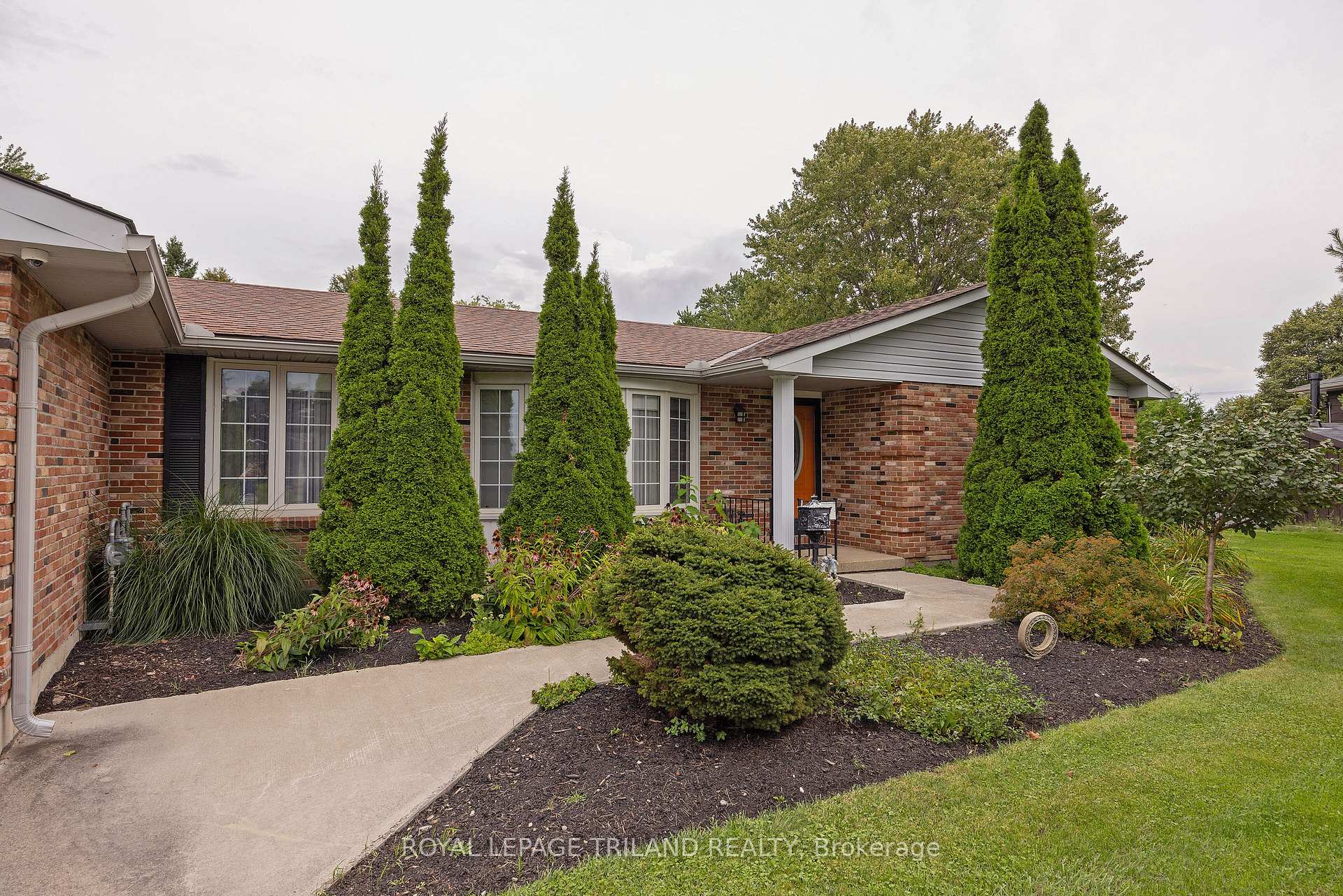 Photo 3 of 17 Minler Road, Zorra, Thamesford — HOMEH