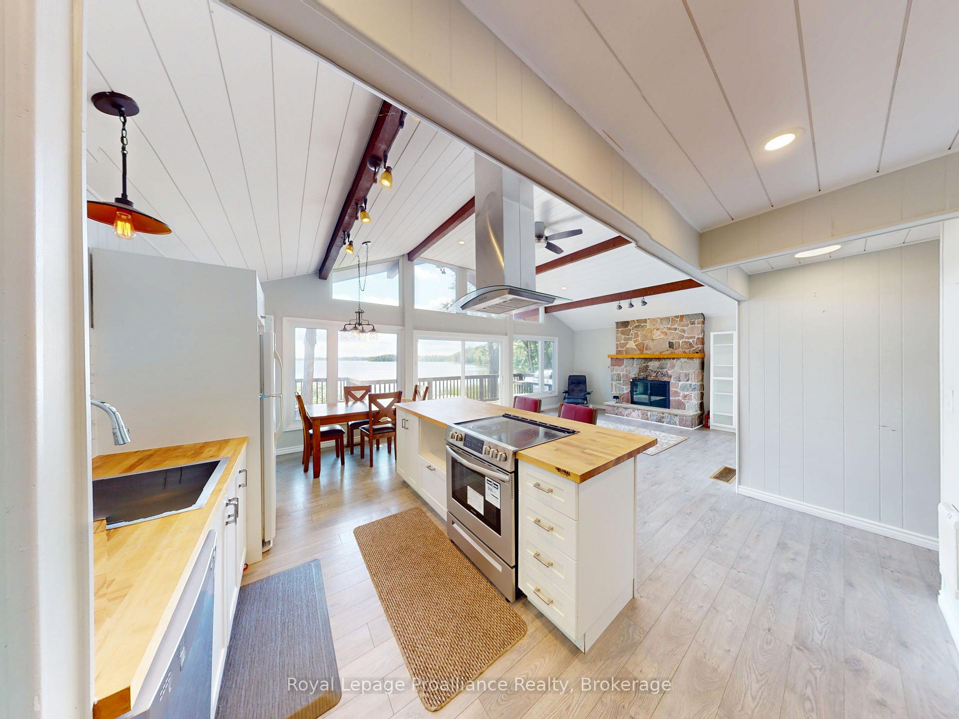 Photo 15 of 214 Lakeview Lane, Tweed, Hungerford (Twp) — HOMEH
