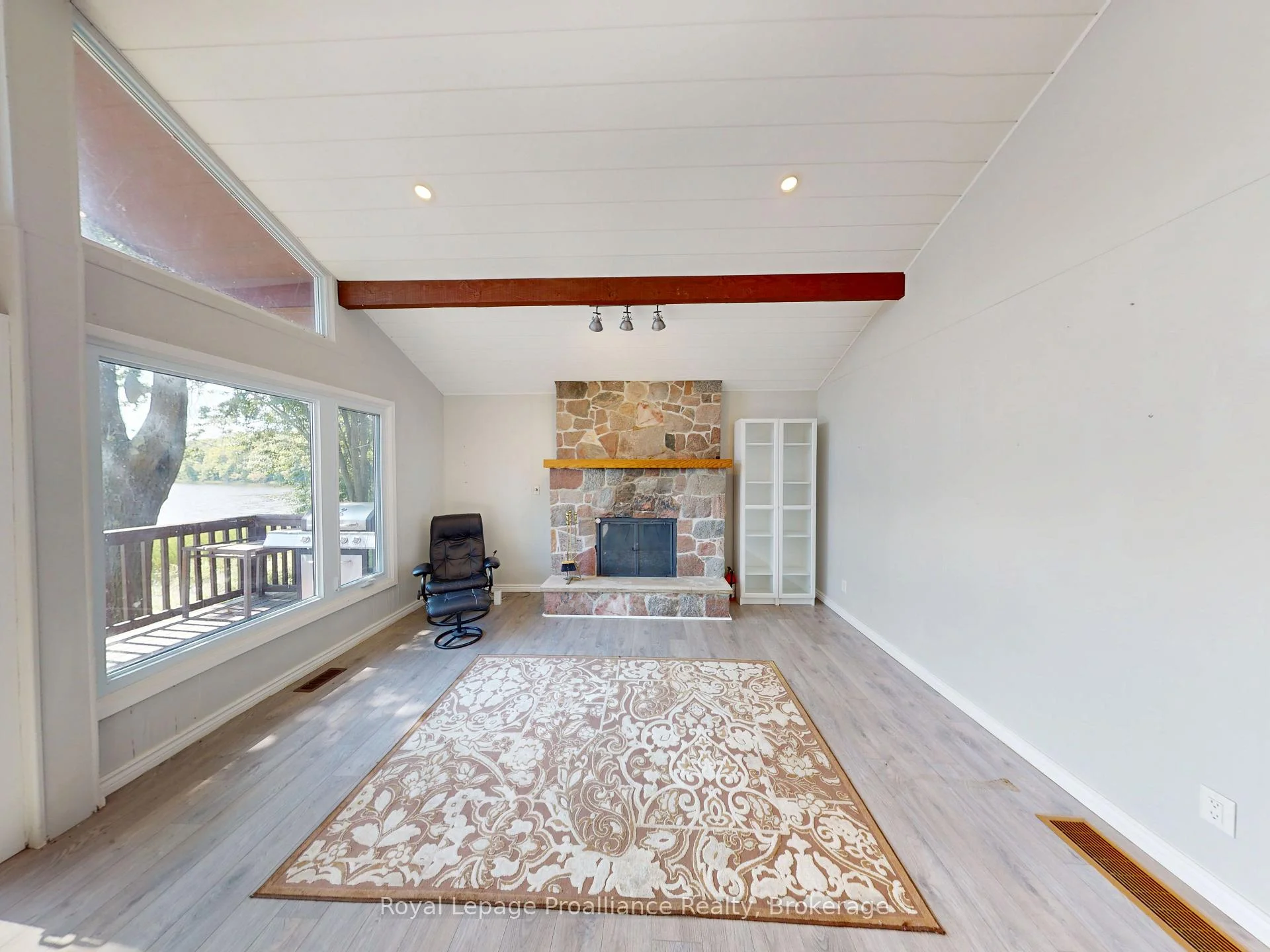 Photo 12 of 214 Lakeview Lane, Tweed, Hungerford (Twp) — HOMEH