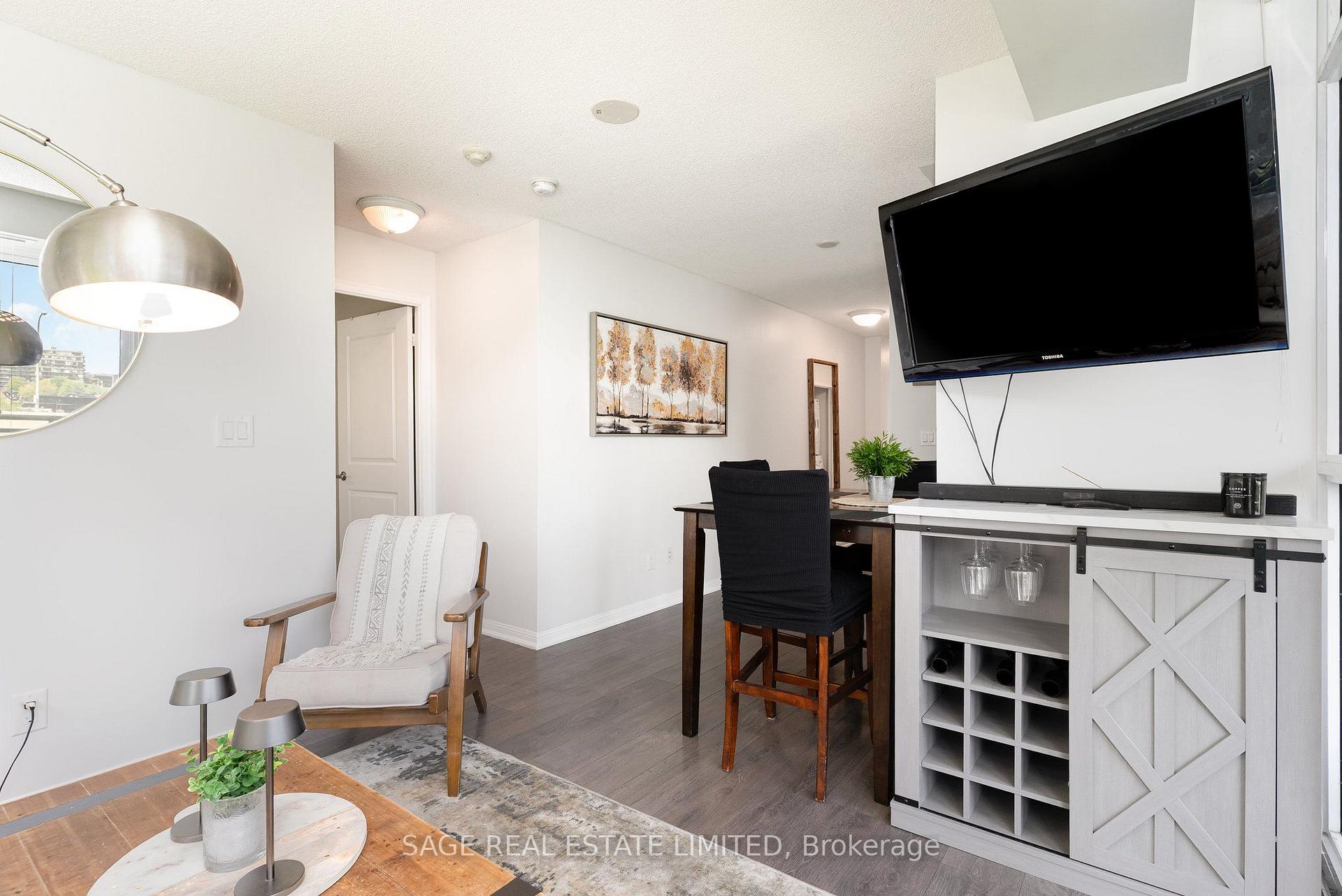 Photo 3 of Unit 1019, 35 Bastion Street, Toronto, Niagara — HOMEH