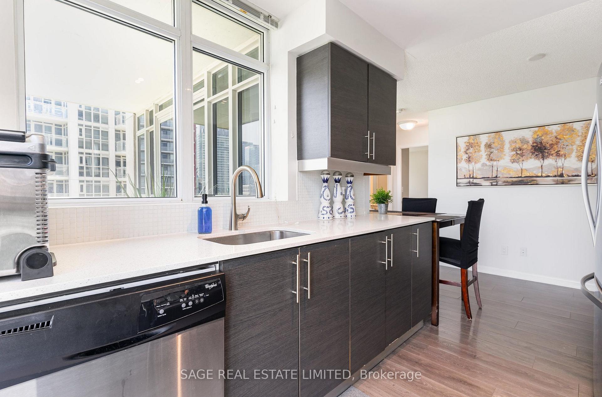 Photo 8 of Unit 1019, 35 Bastion Street, Toronto, Niagara — HOMEH