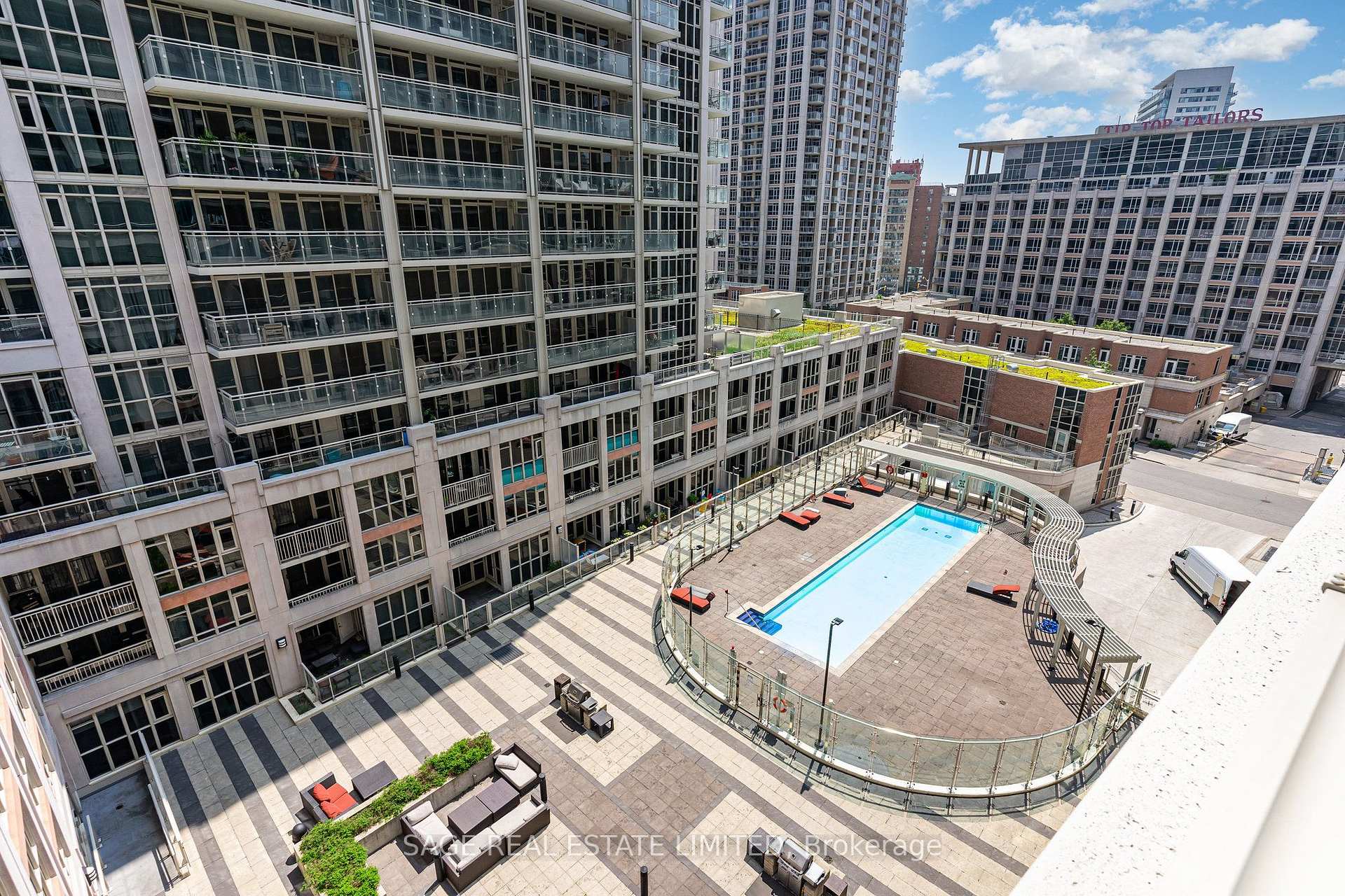 Photo 18 of Unit 1019, 35 Bastion Street, Toronto, Niagara — HOMEH