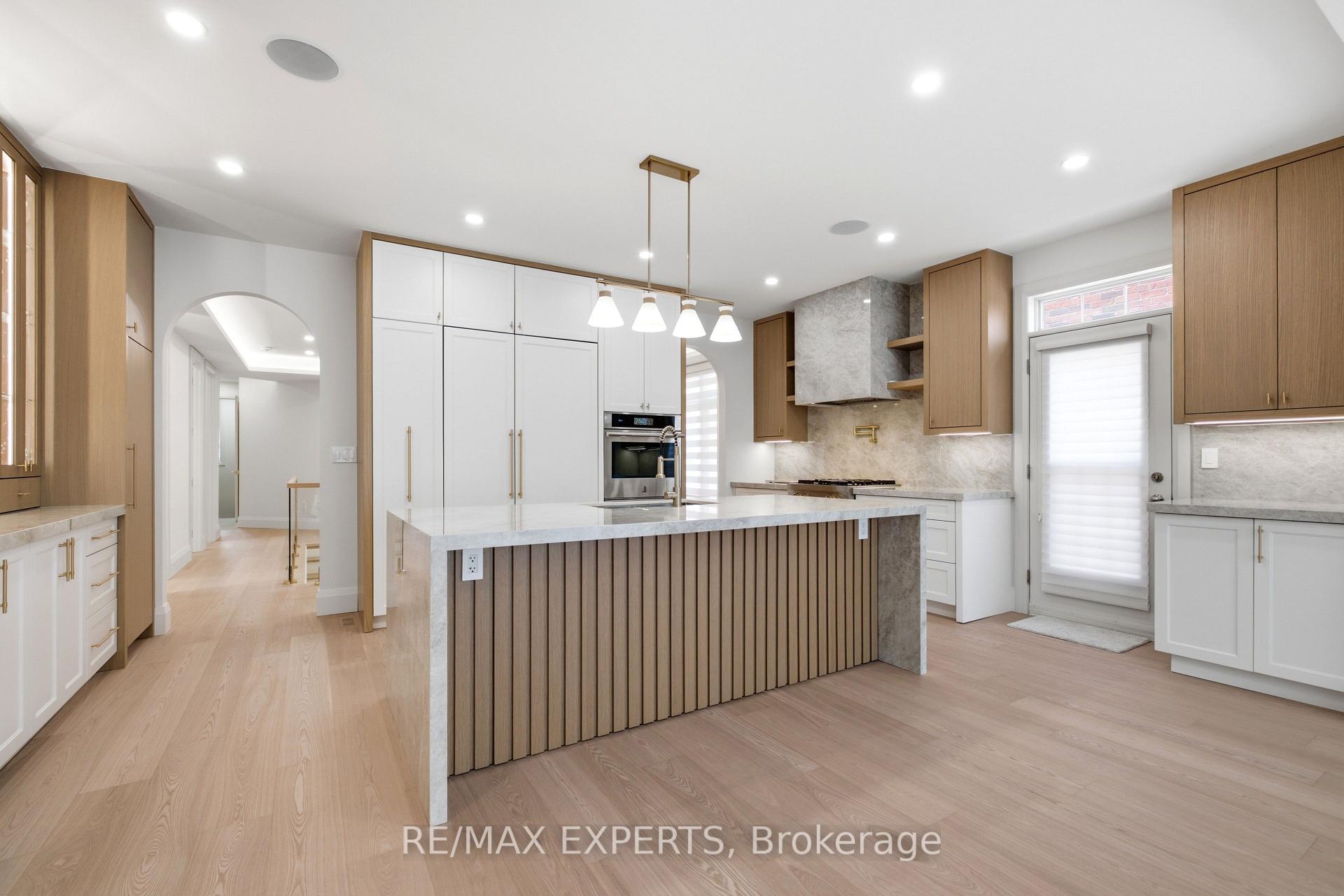 Photo 13 of 12 Valley Point Crescent, King, King City — HOMEH