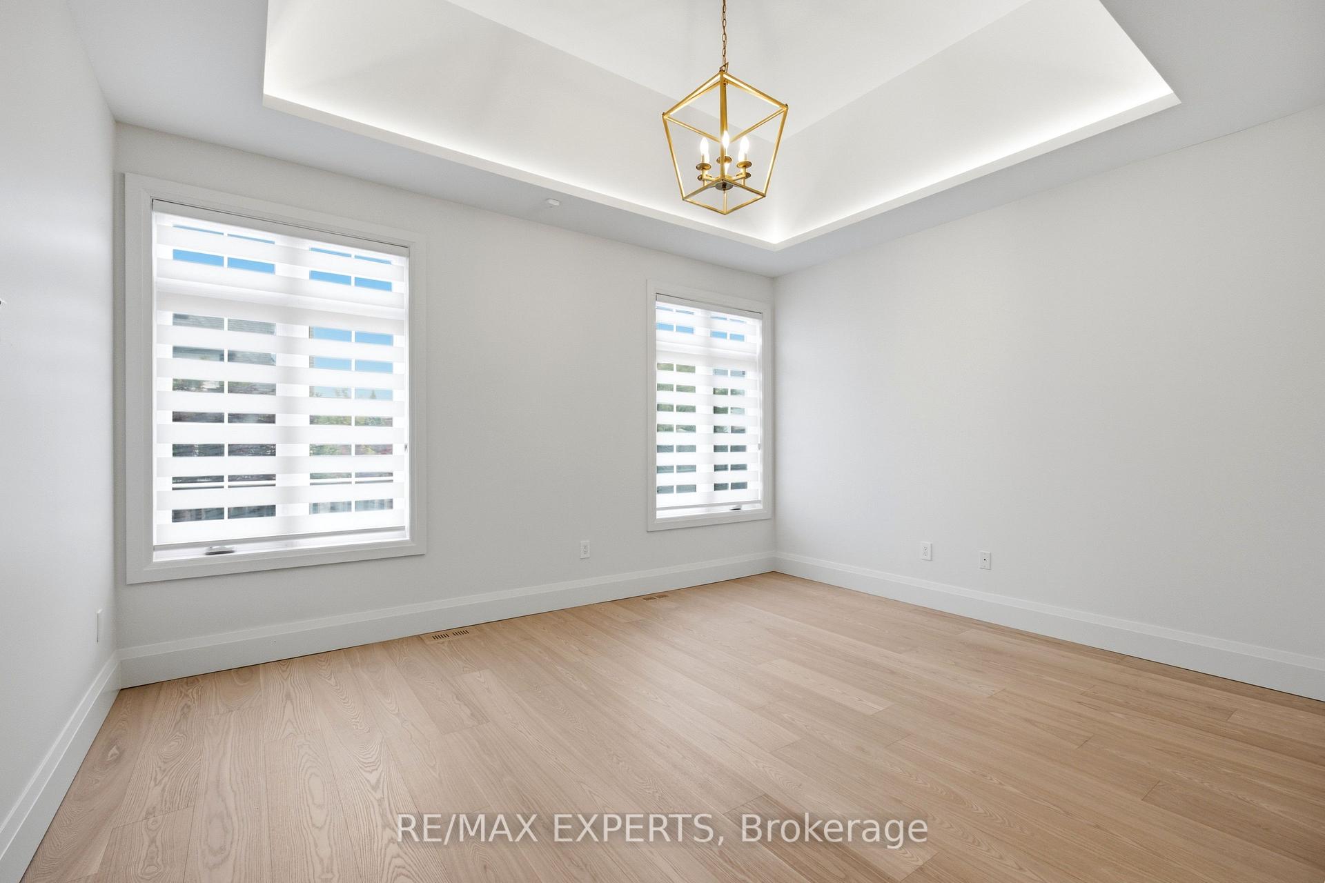Photo 20 of 12 Valley Point Crescent, King, King City — HOMEH