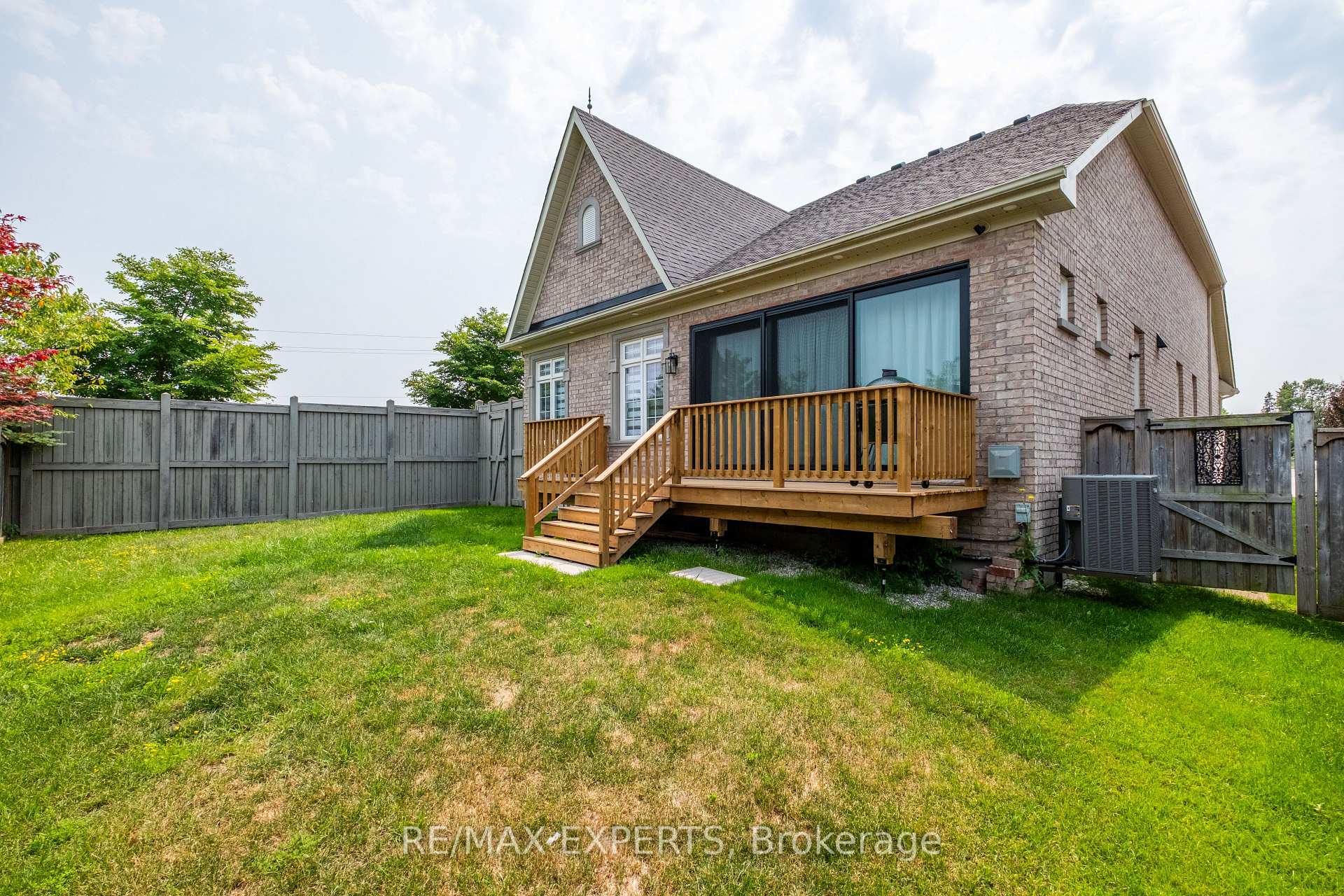 Photo 45 of 12 Valley Point Crescent, King, King City — HOMEH