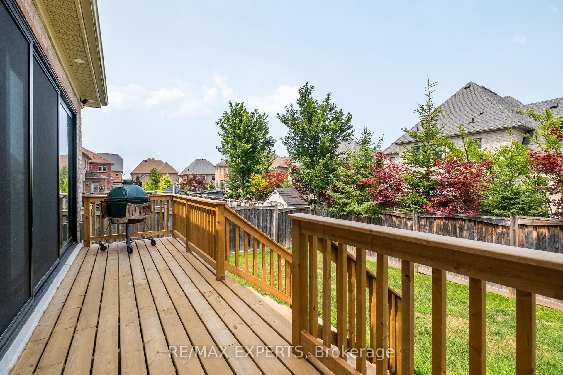 Photo 47 of 12 Valley Point Crescent, King, King City — HOMEH