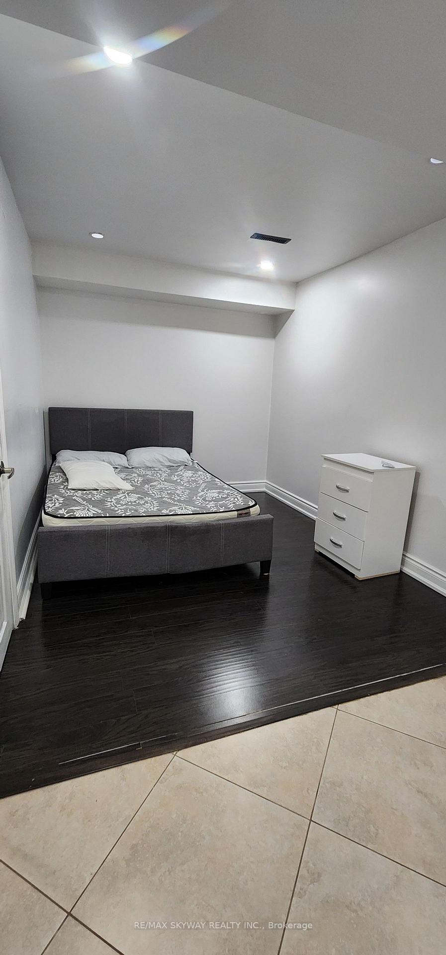 Photo 3 of 68 Cobblehill Crescent, Brampton, Bram East — HOMEH