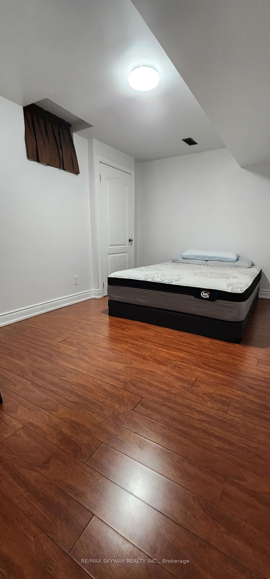 Photo 9 of 68 Cobblehill Crescent, Brampton, Bram East — HOMEH