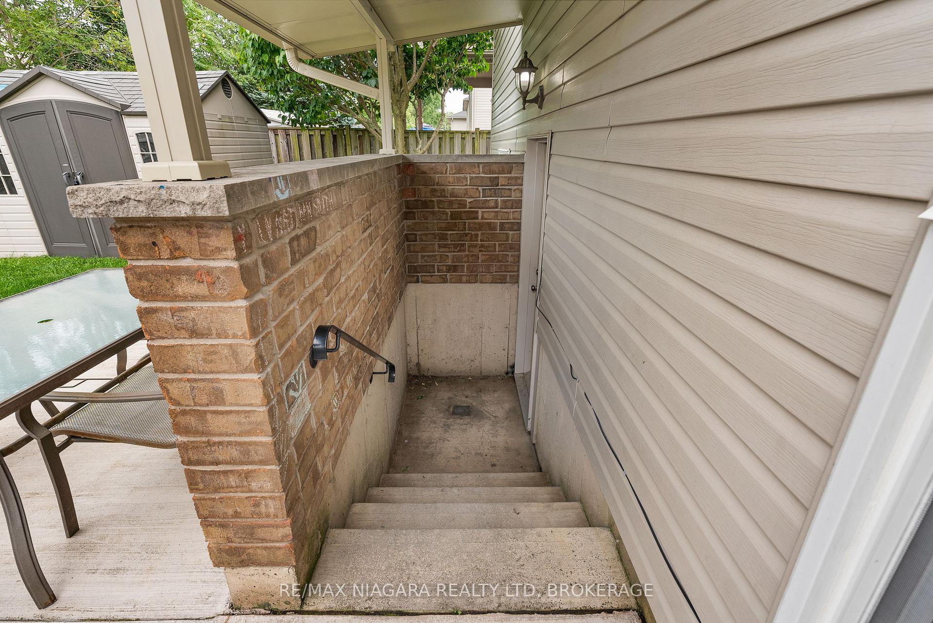 Photo 27 of 230 Wellbrook Avenue, Welland, Prince Charles — HOMEH