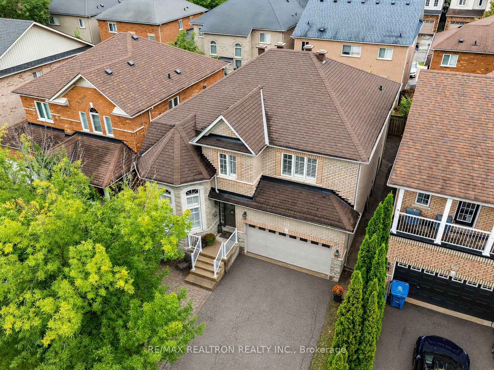 Photo 4 of 222 Birkshire Drive, Aurora, Bayview Wellington — HOMEH