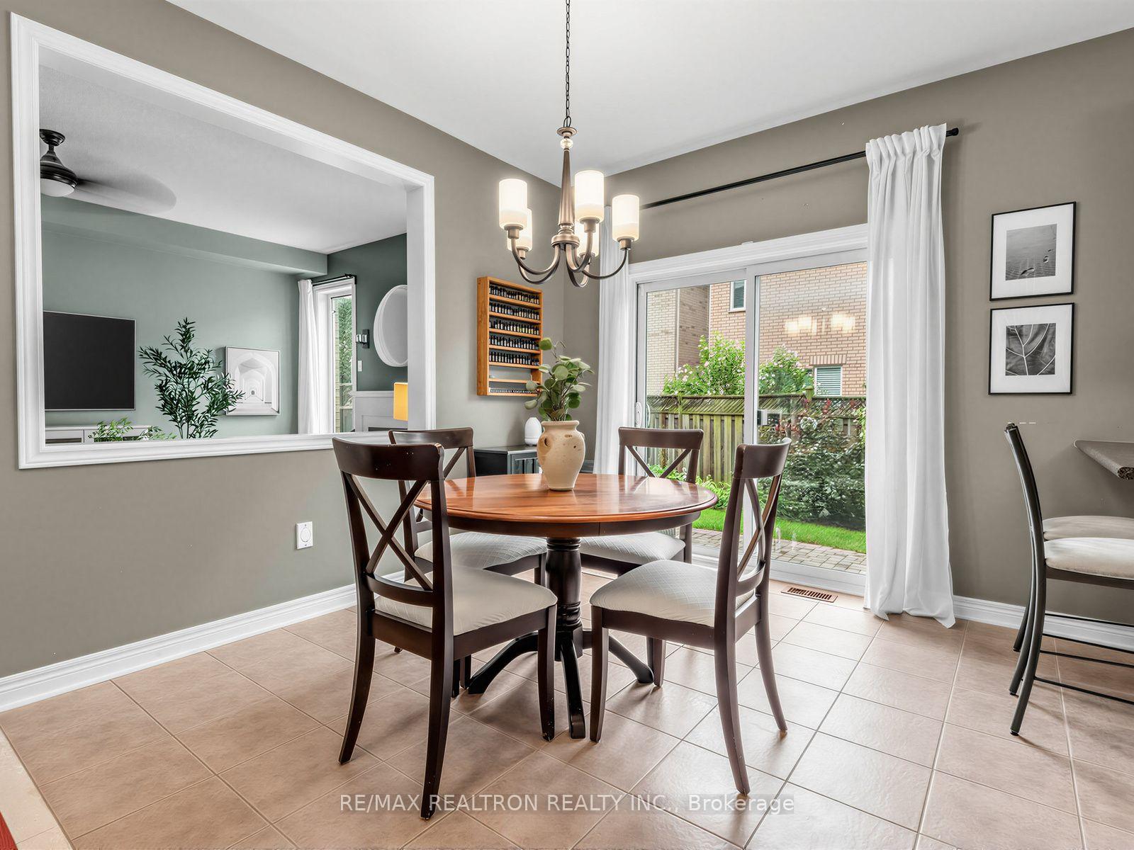 Photo 16 of 222 Birkshire Drive, Aurora, Bayview Wellington — HOMEH