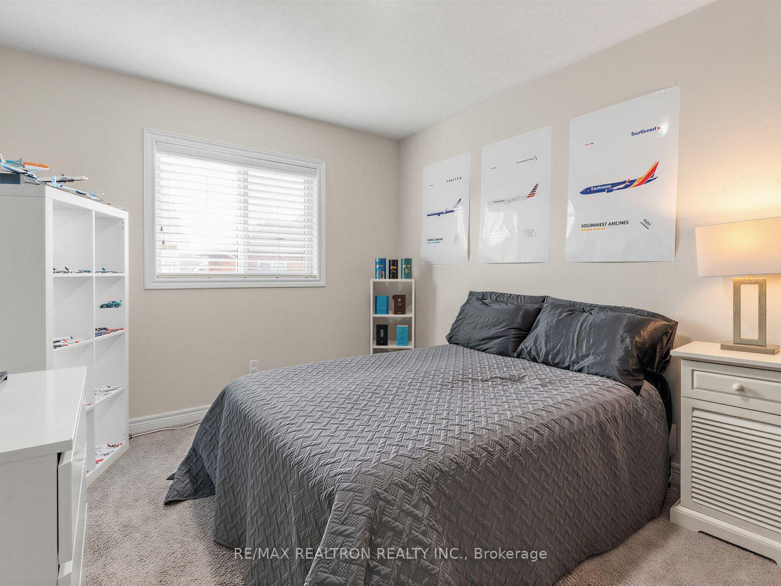 Photo 33 of 222 Birkshire Drive, Aurora, Bayview Wellington — HOMEH