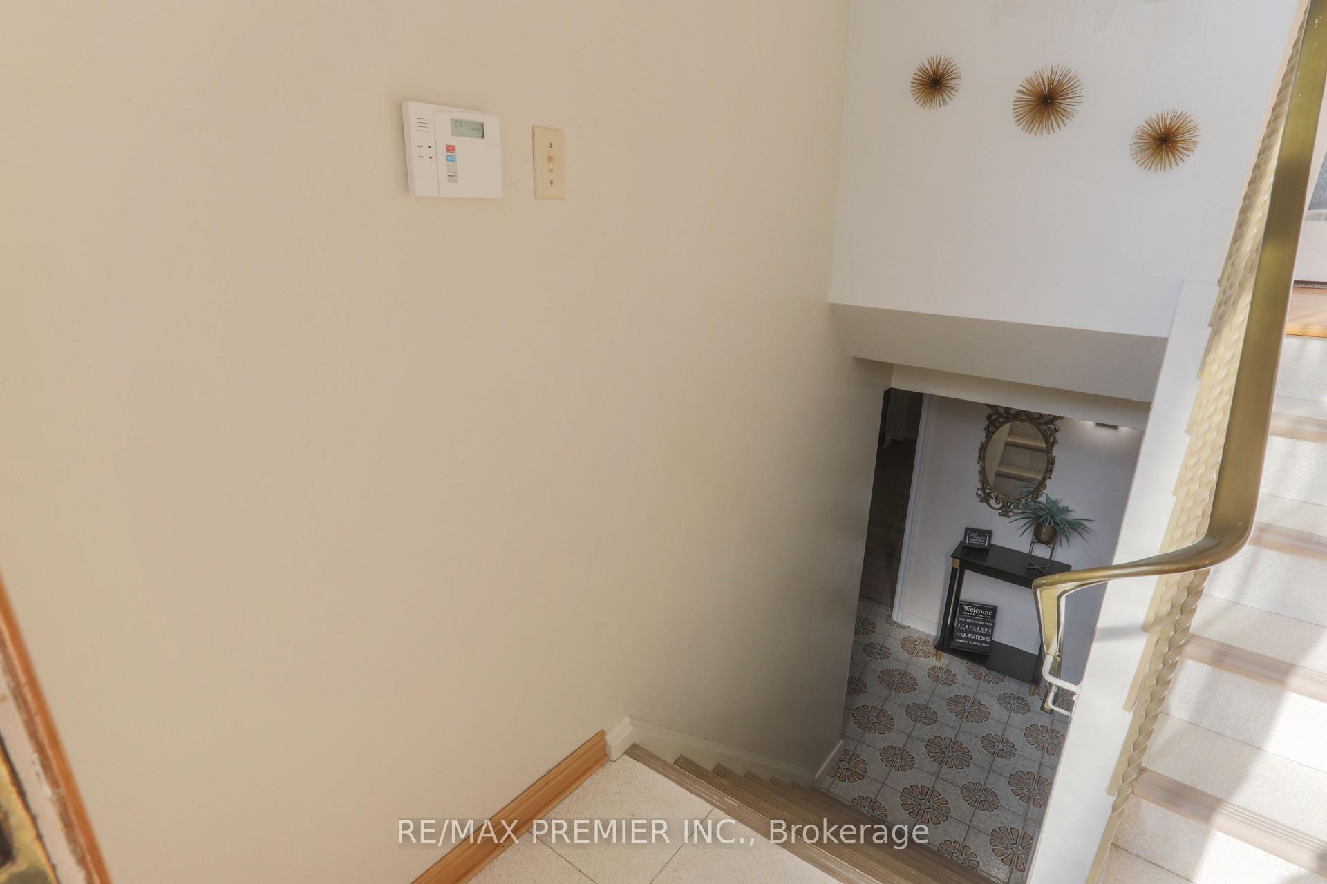 Photo 5 of Unit Bsmt, 86 Harris Crescent, Vaughan, West Woodbridge — HOMEH